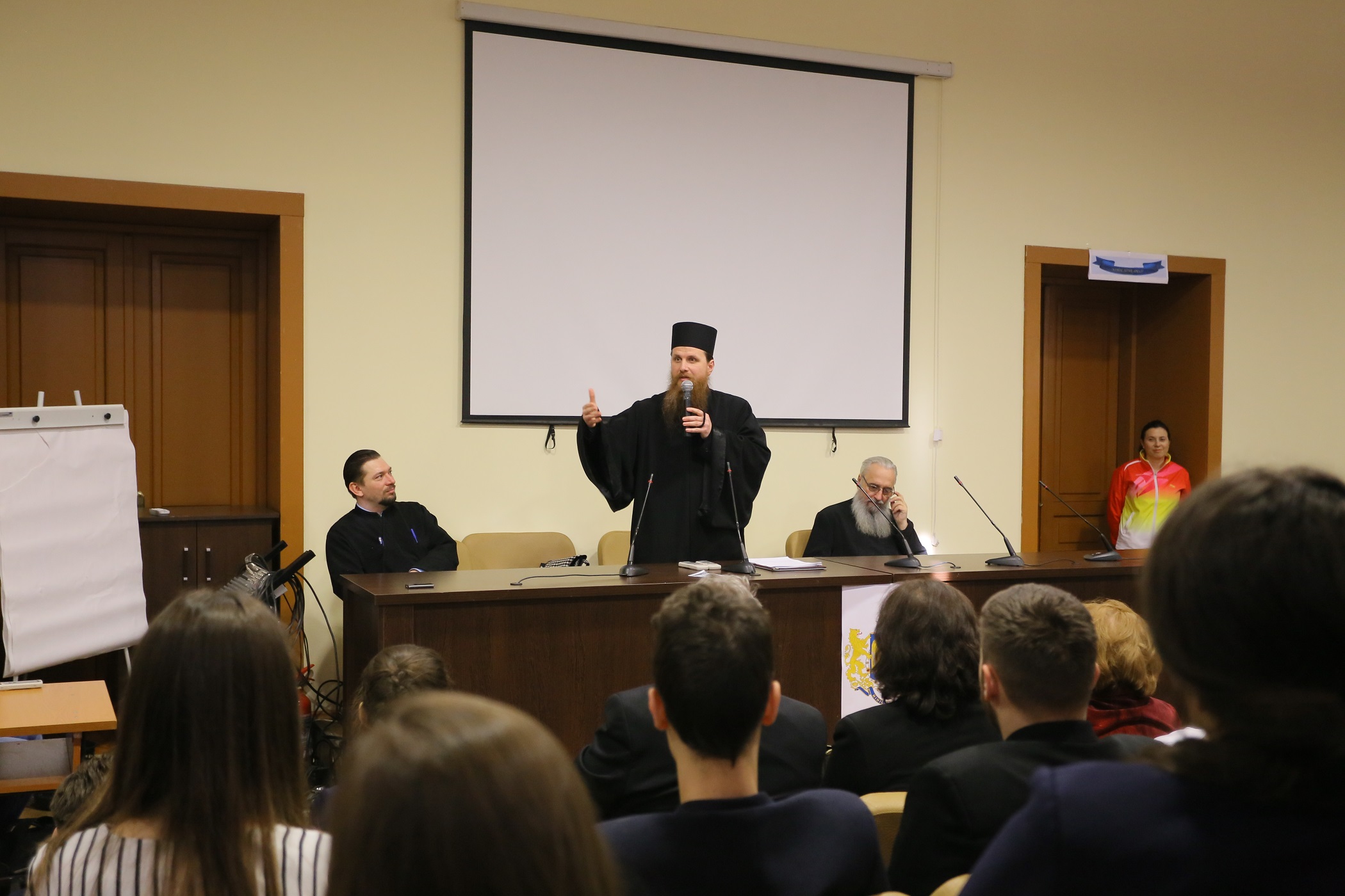 „Despre credință, știință și viață”, la Colegiul Național „Ștefan cel Mare” din Suceava