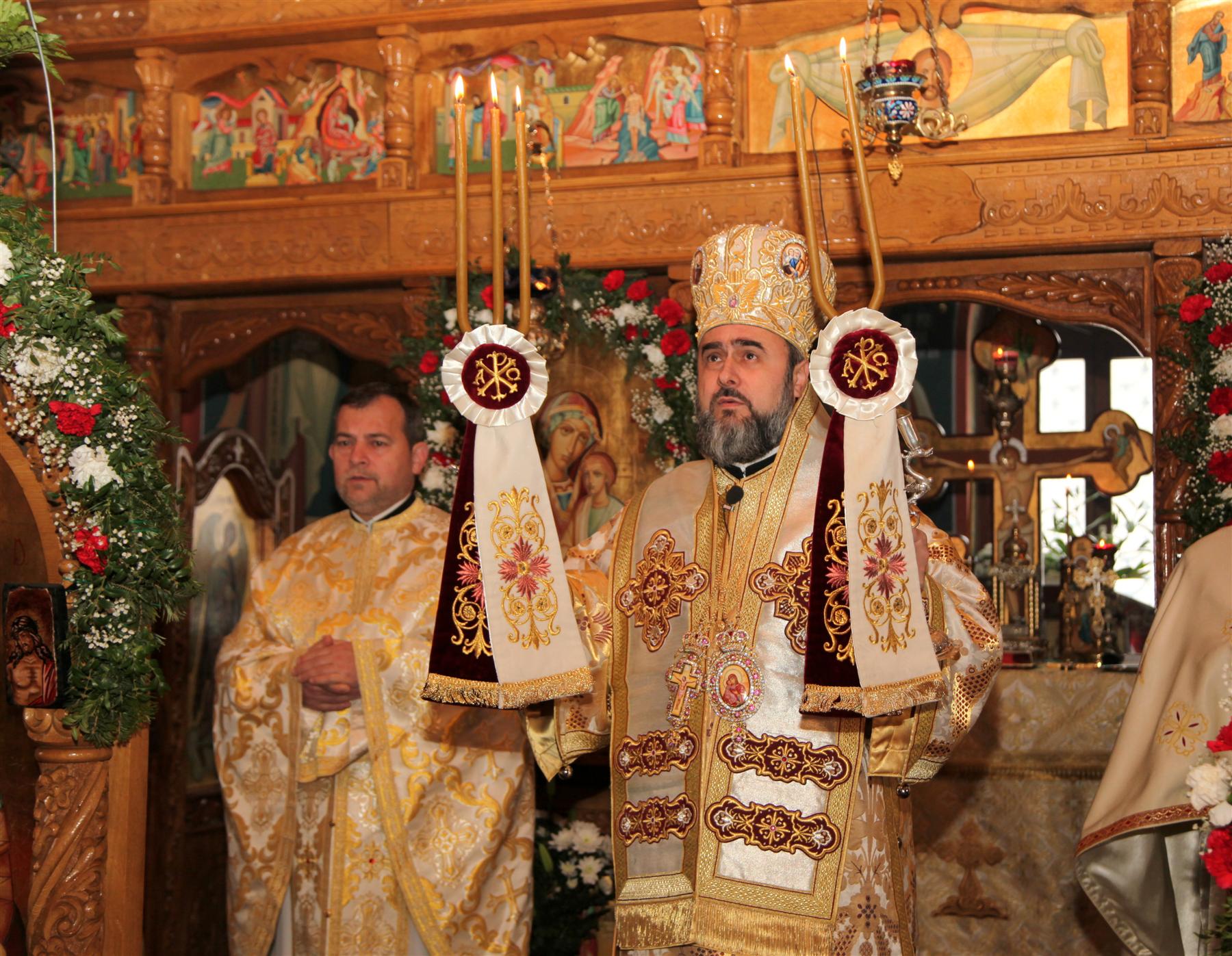 Hramul bisericii Parohiei „Sfinţii Antonie şi Sava” din Focşani Hramul bisericii Parohiei „Sfinţii Antonie şi Sava” din Focşani