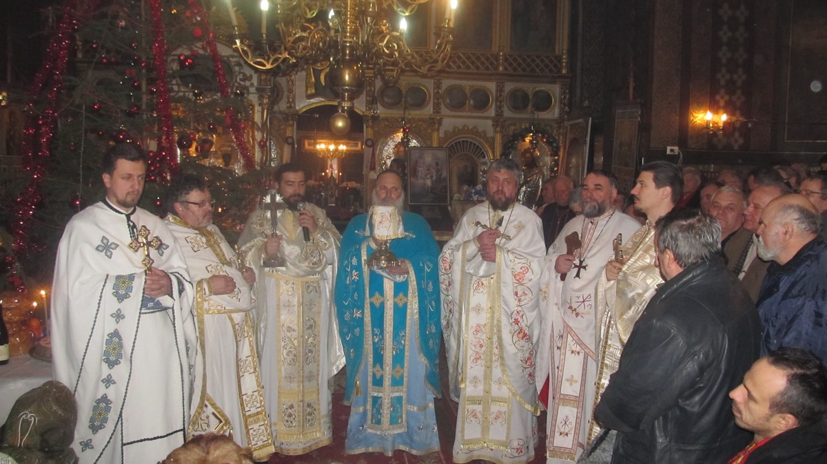 Sărbătoare la Biserica „Sfântul Ioan Botezătorul“ - Mărăţei din Piatra Neamţ