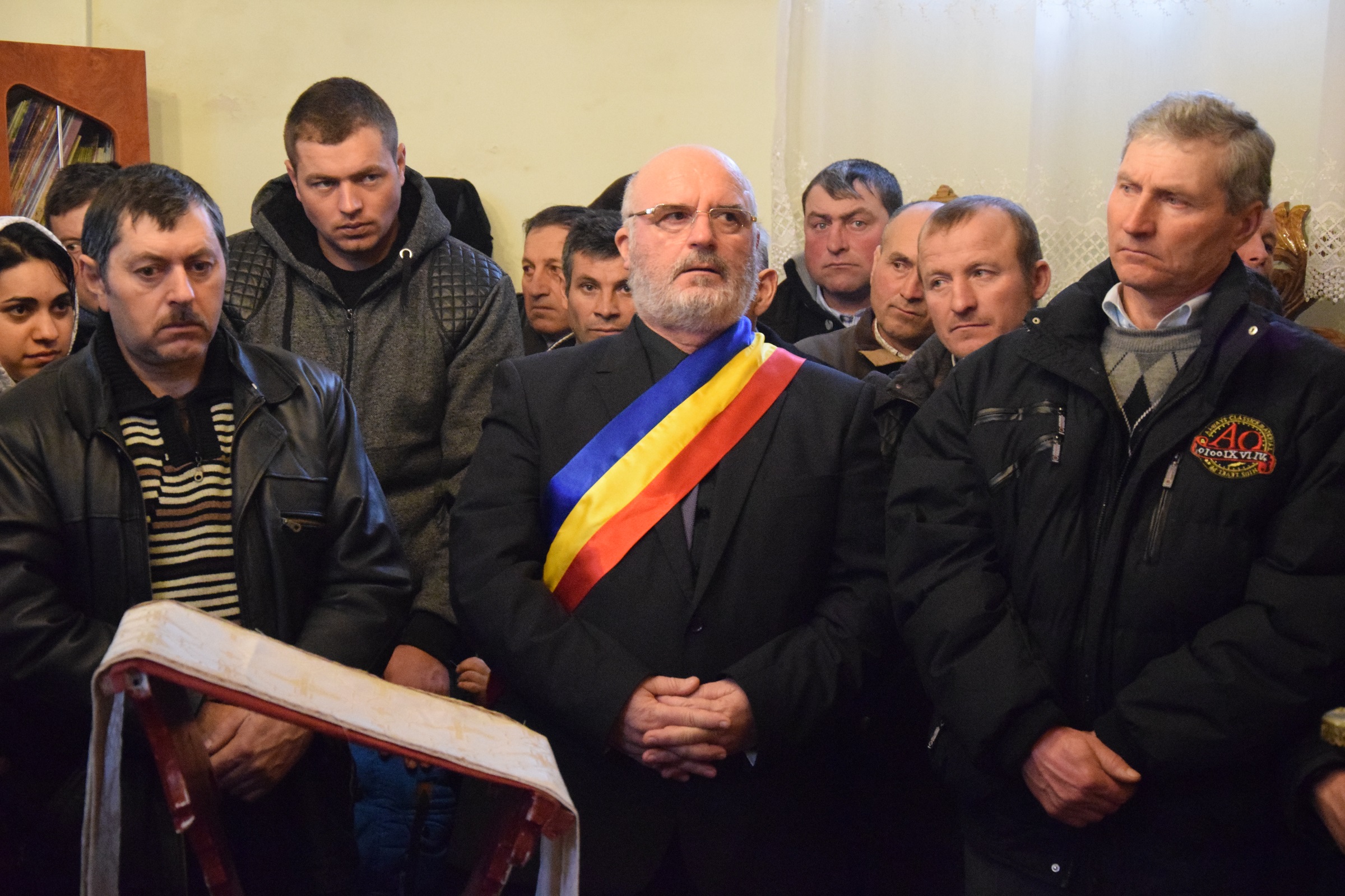 Foto: Tudorel Rusu Prima Liturghie oficiată de un mitropolit în Parohia „Sf. Ierarh Nicolae” - Bâcu
