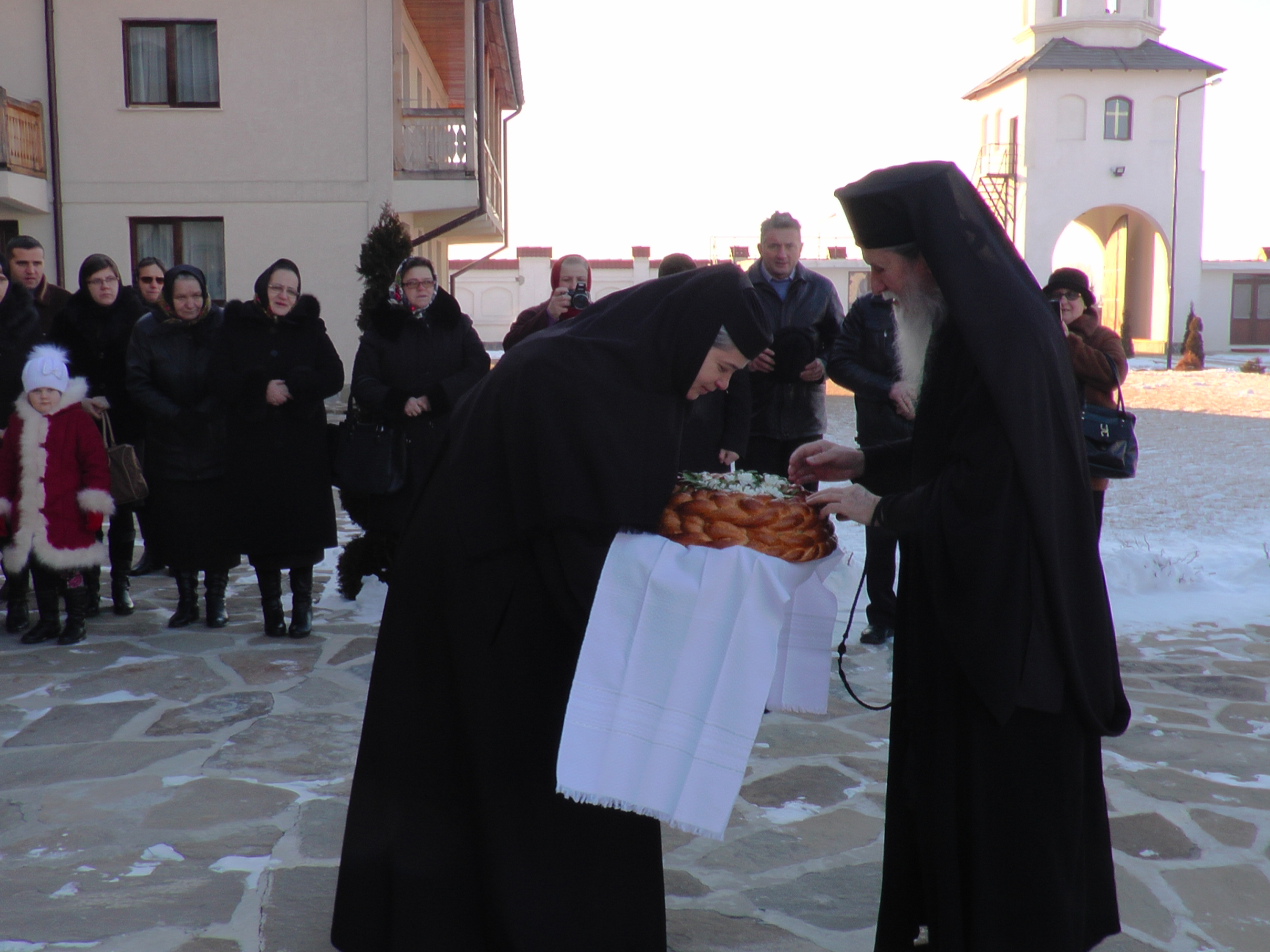 Liturghie arhierească la Mănăstirea Bogdana