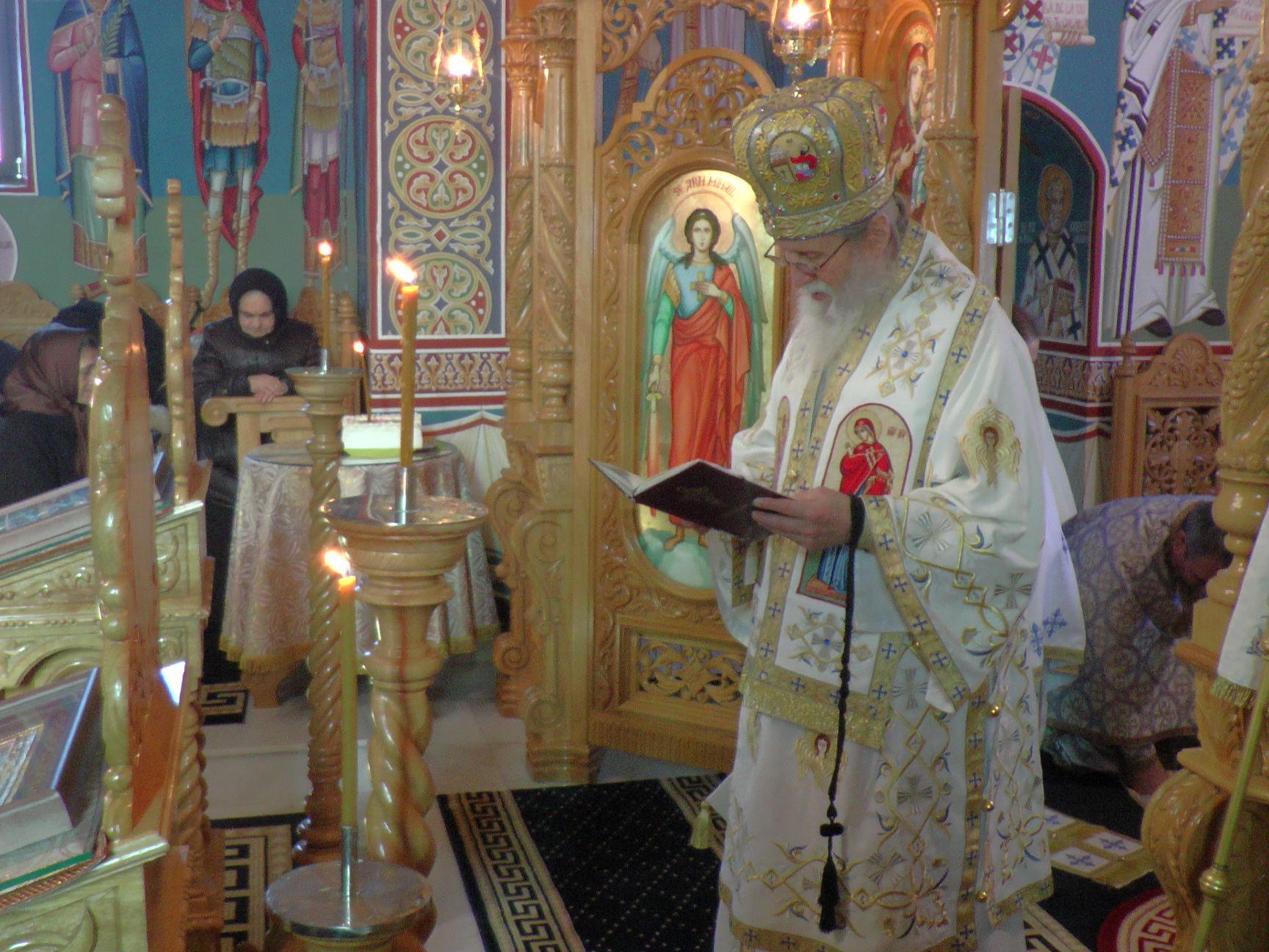 Liturghie arhierească la Mănăstirea Bogdana