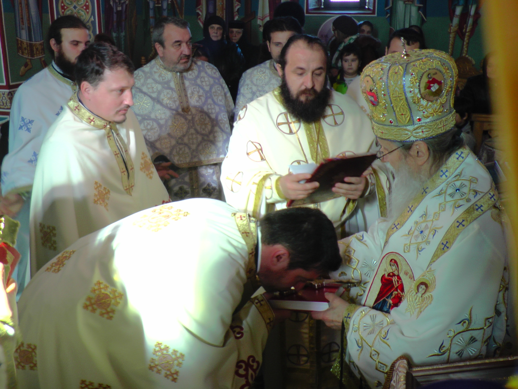 Liturghie arhierească la Mănăstirea Bogdana