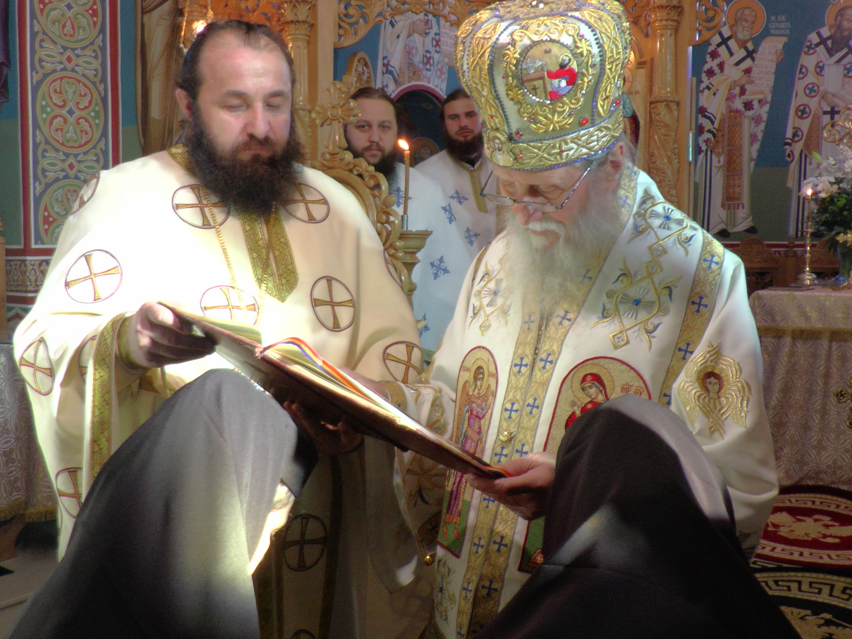 Liturghie arhierească la Mănăstirea Bogdana