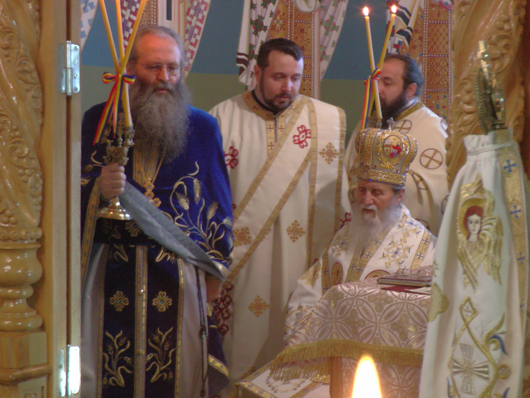 Liturghie arhierească la Mănăstirea Bogdana