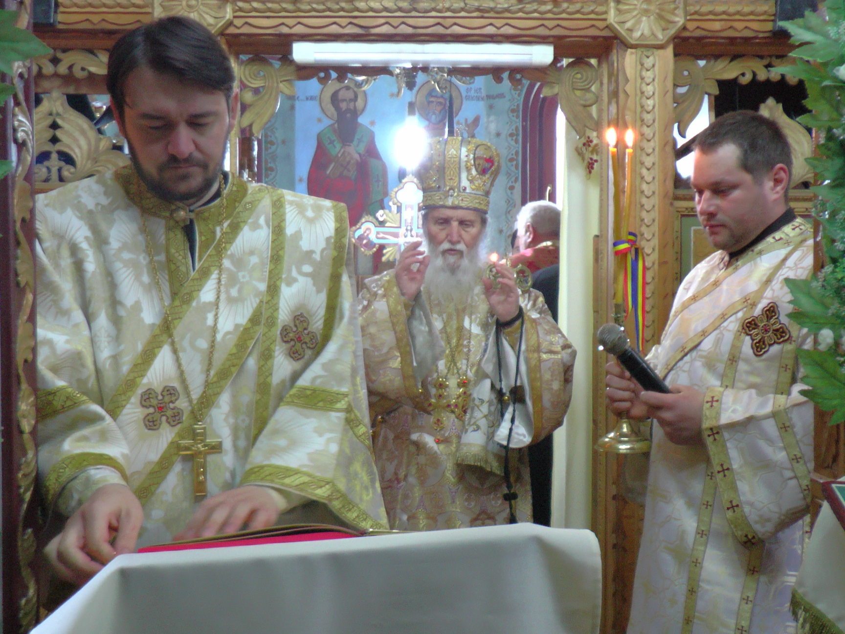 Liturghie arhierească la 1.700 m altitudine