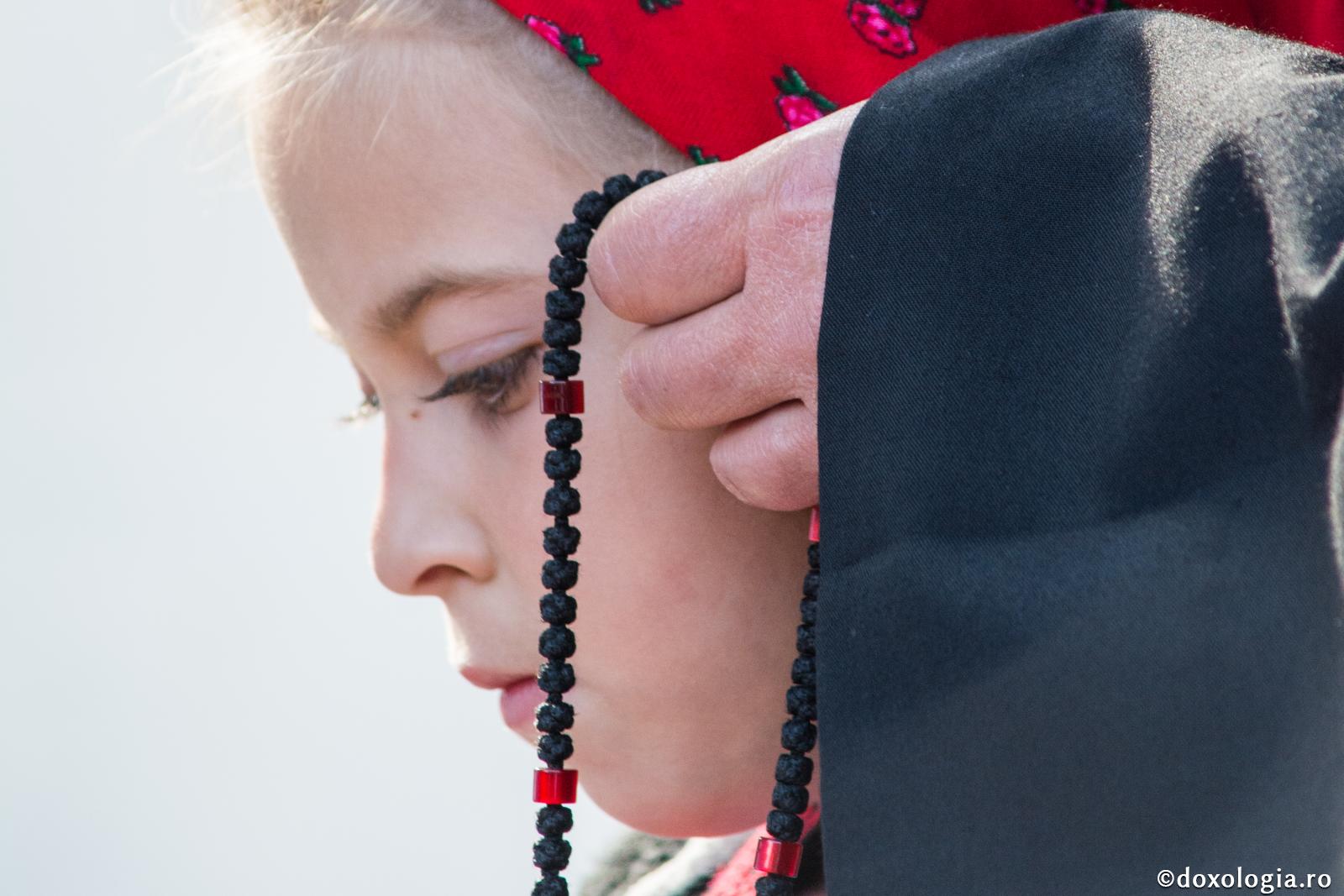 Cine te opreşte să ai în gând: „Doamne miluieşte&quot;?