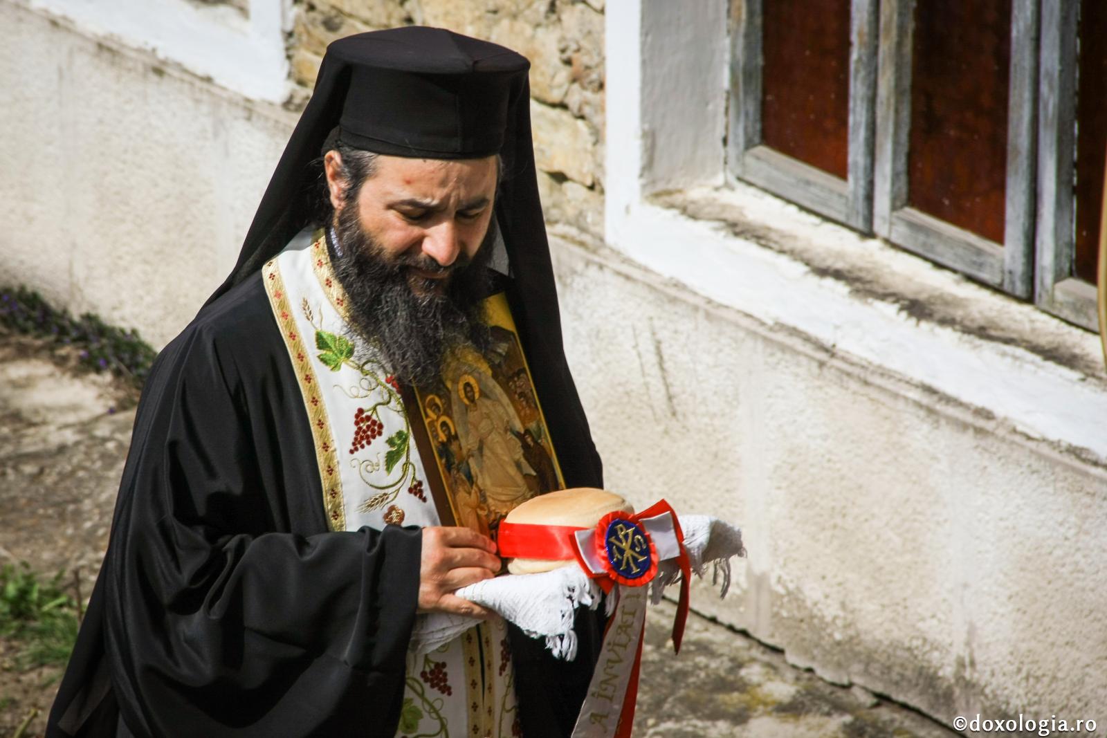 „Scutul” poruncilor lui Dumnezeu în războiul nevăzut