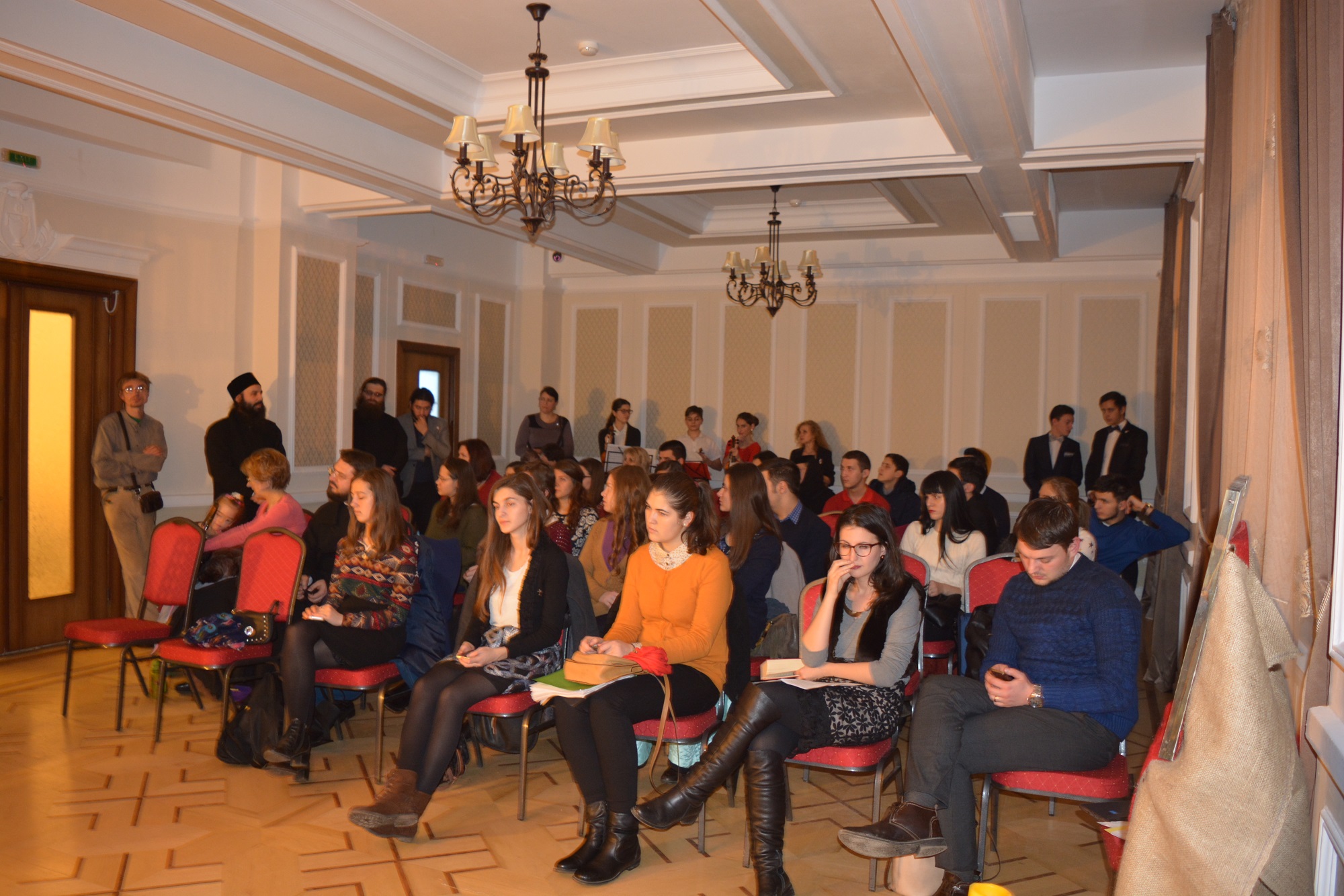 Proiectul  „Seri în versuri”, la Colegiul „Sfântul Nicolae”