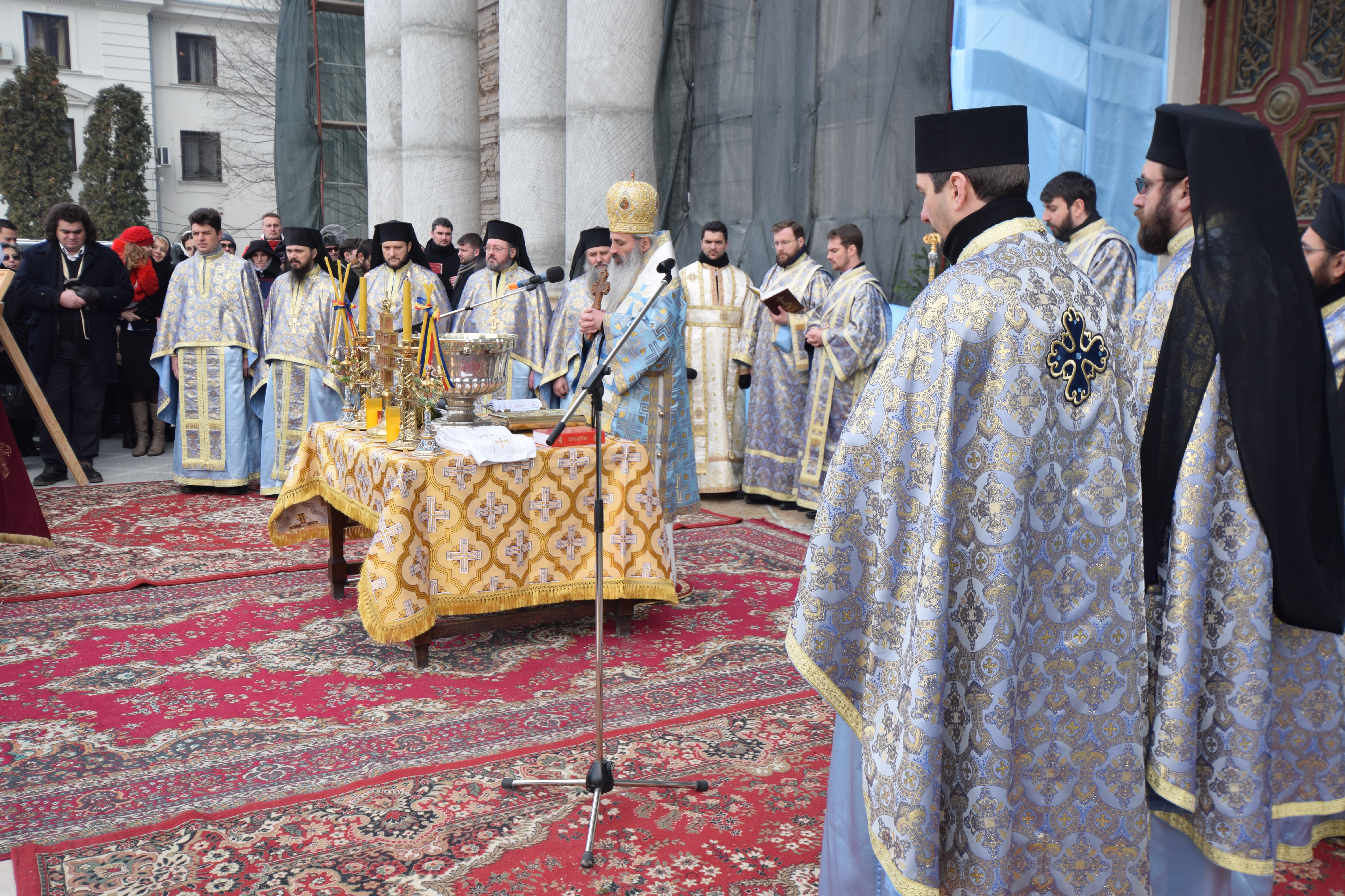 IPS Teofan, la slujba Bobotezei: „În haina smereniei și a ascultării S-a îmbrăcat Fiul lui Dumnezeu”