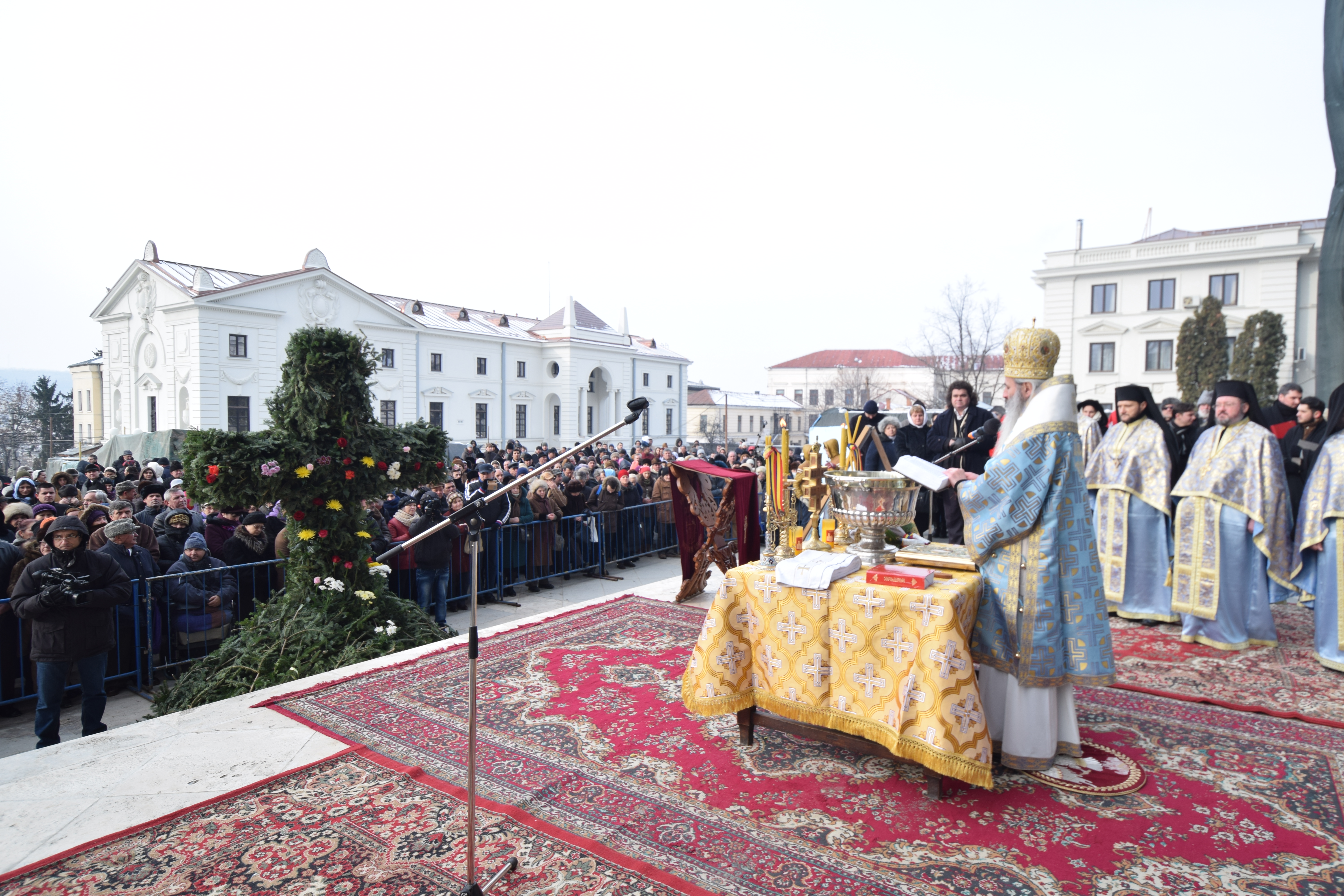 IPS Teofan, la slujba Bobotezei: „În haina smereniei și a ascultării S-a îmbrăcat Fiul lui Dumnezeu”