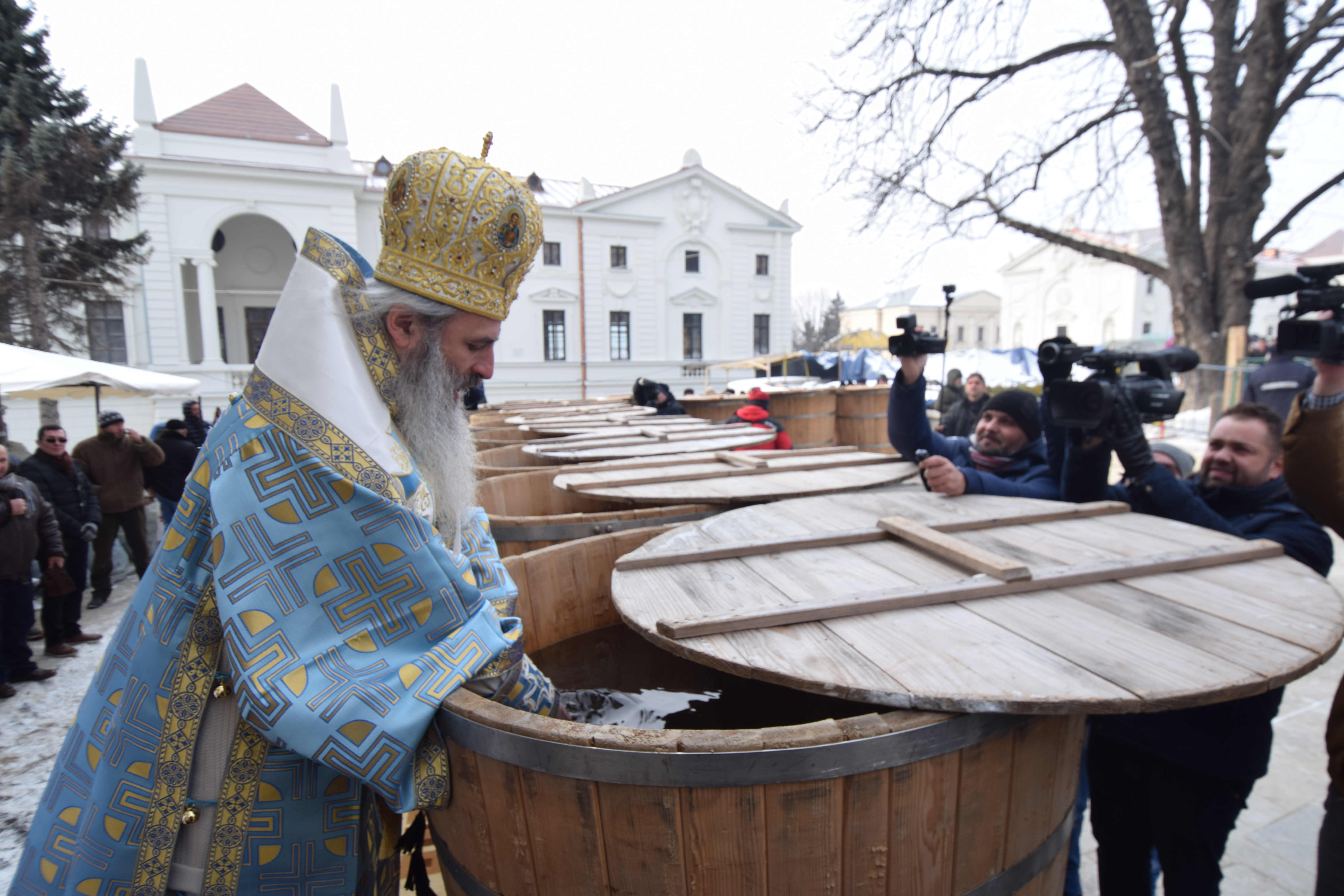 IPS Teofan, la slujba Bobotezei: „În haina smereniei și a ascultării S-a îmbrăcat Fiul lui Dumnezeu”