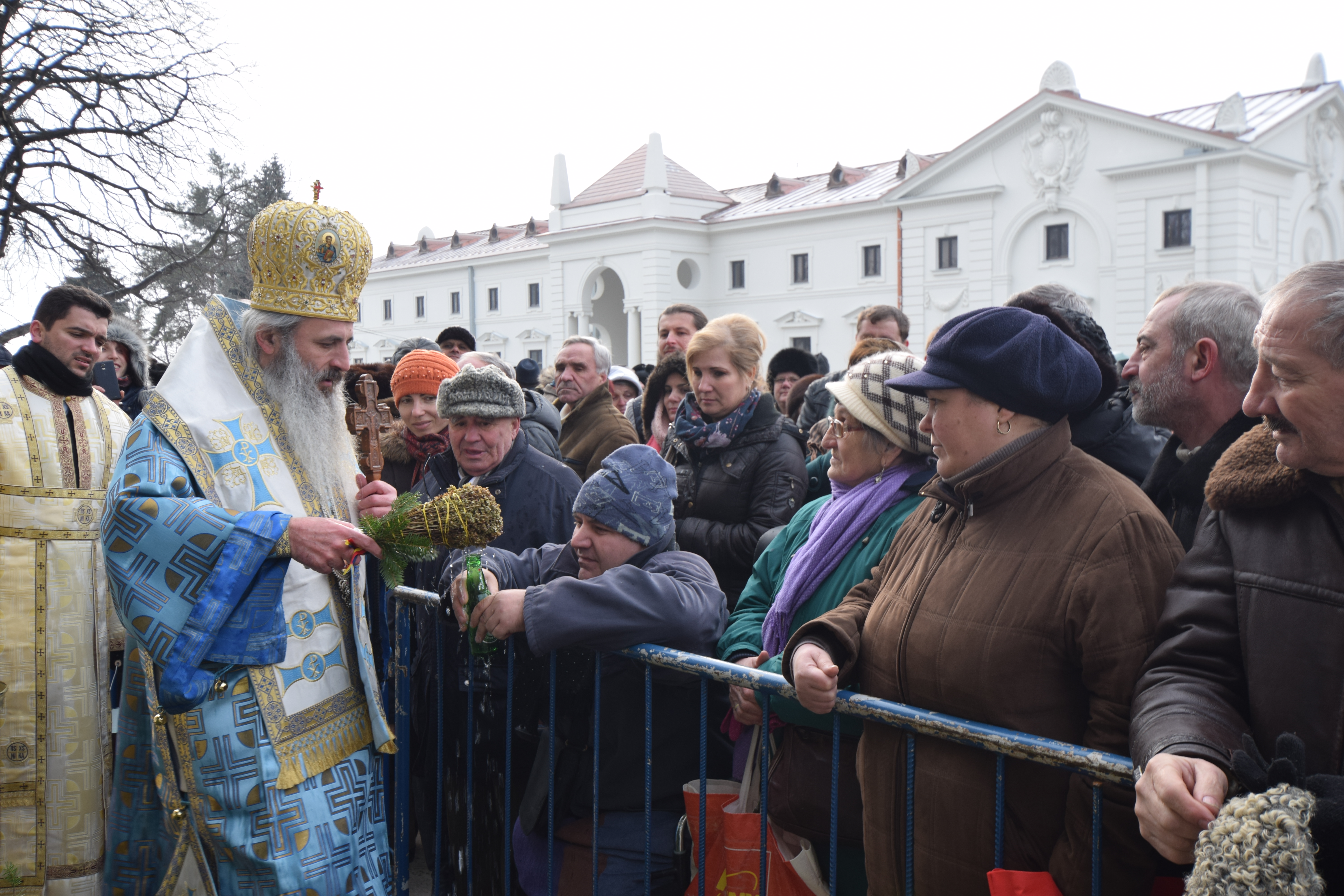 IPS Teofan, la slujba Bobotezei: „În haina smereniei și a ascultării S-a îmbrăcat Fiul lui Dumnezeu”