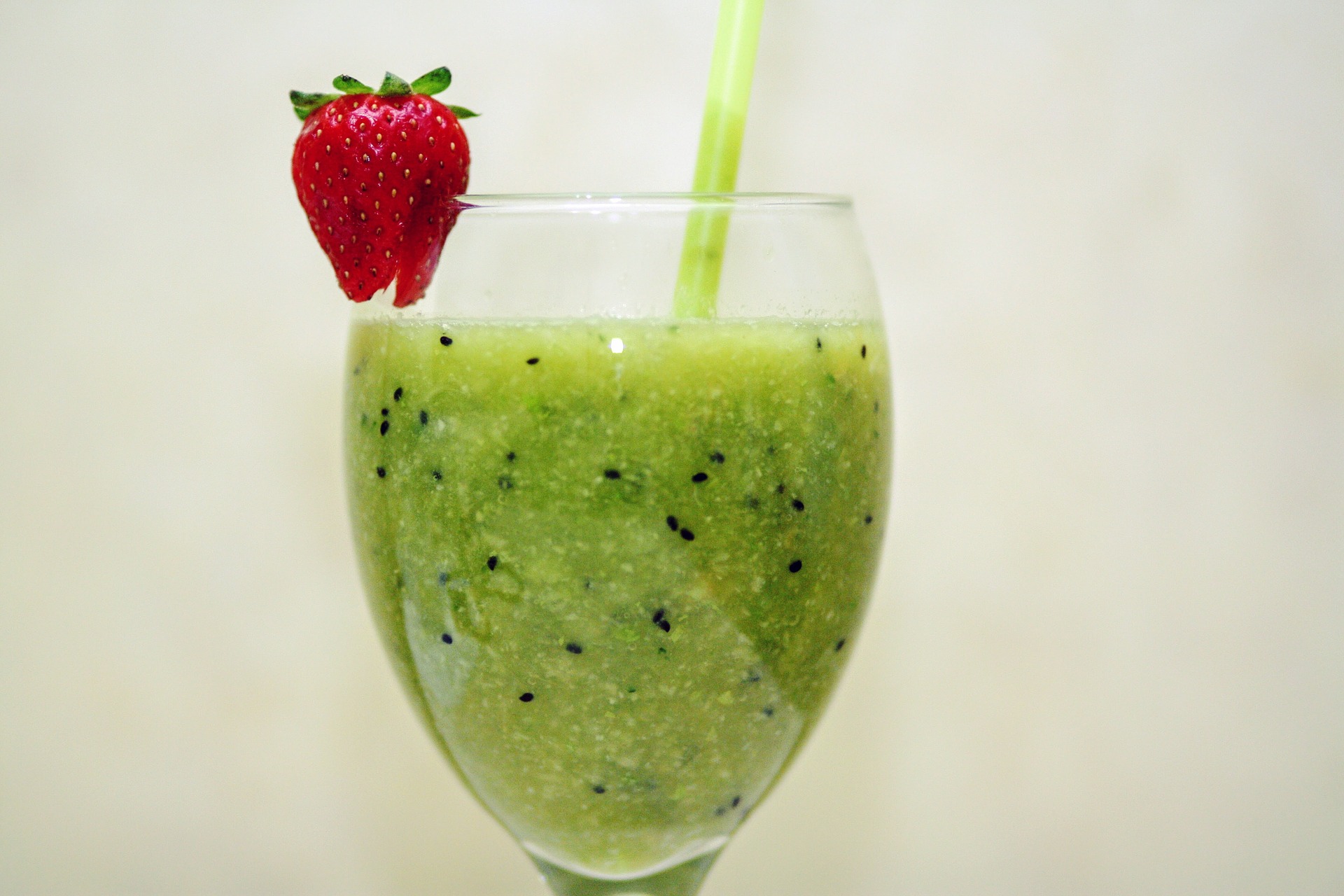 Smoothie detoxifiant cu miere și fructe Smoothie detoxifiant cu miere și fructe