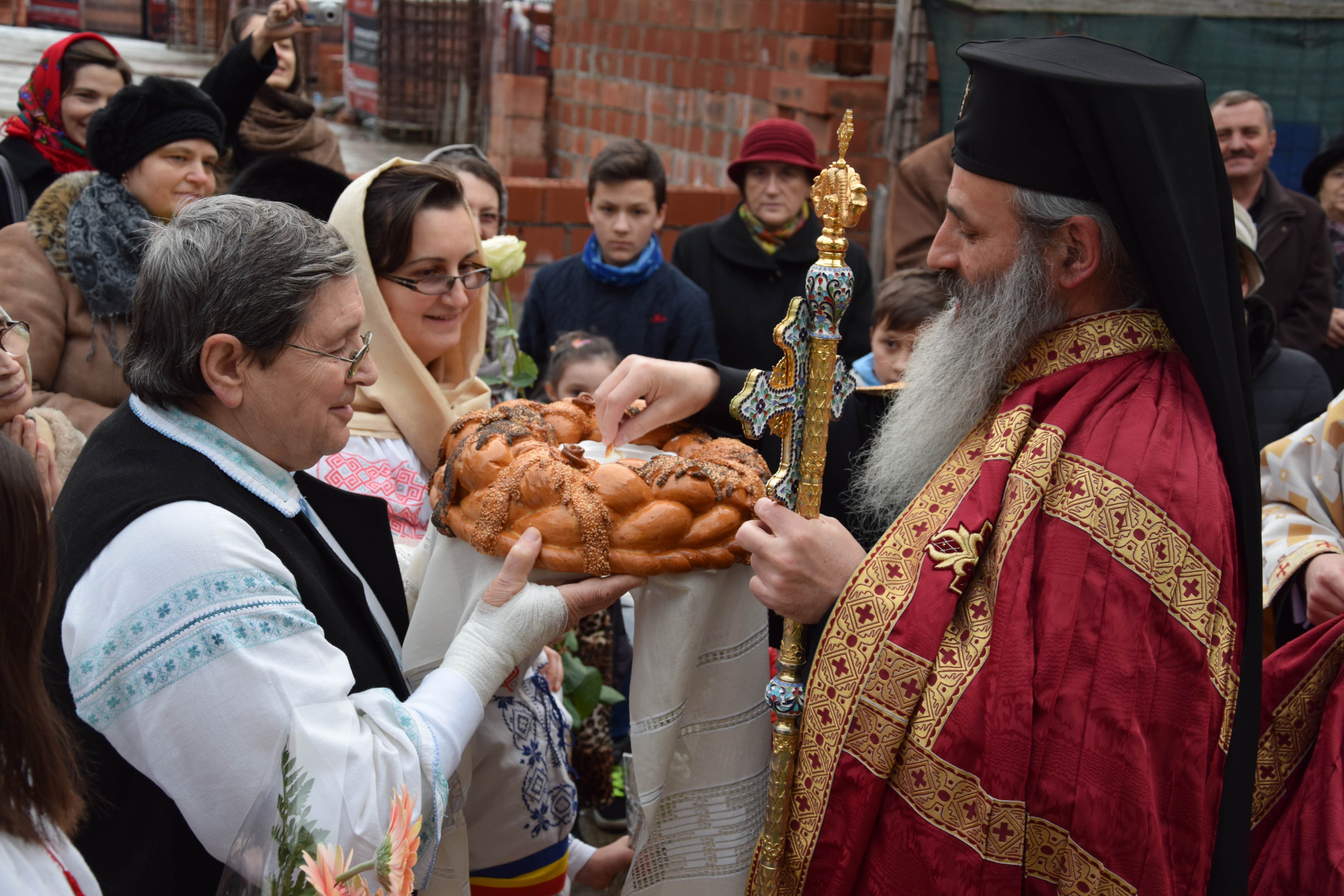 Priveghere arhierească la hramul Bisericii „Sf. Cuv. Antonie cel Mare“ din cartierul ieşean Nicolina