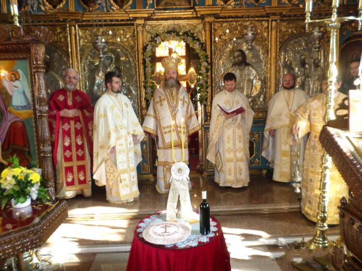 Slujbă de pomenire pentru cei trecuţi la Domnul în urma accidentului de la Ploieşti