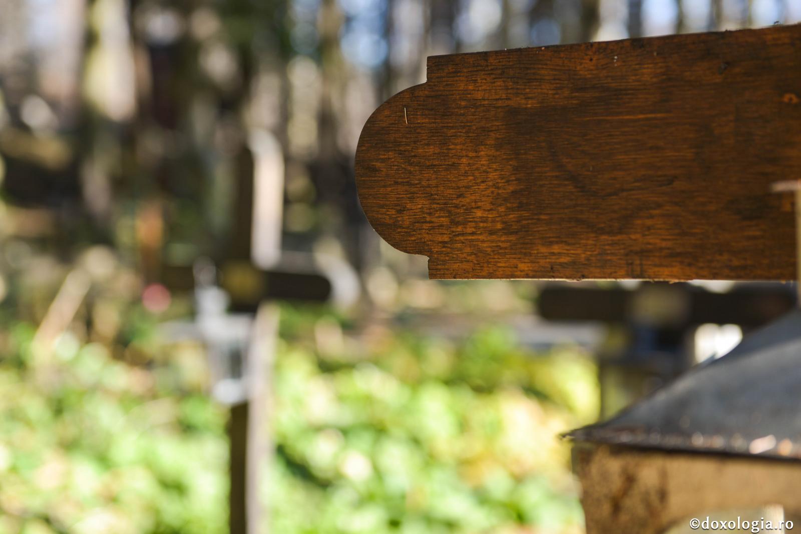 Cimitir creștin copt, transformat în groapă de gunoi în Egipt