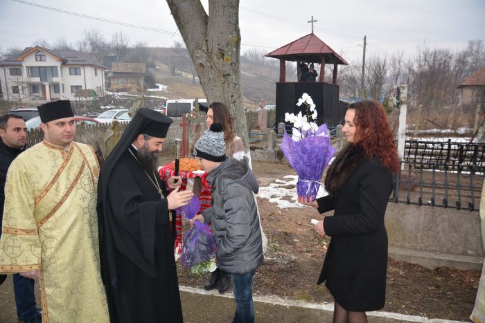 Preasfințitul Părinte Sebastian, la parohia Călinești-Prisaca Preasfințitul Părinte Sebastian, la parohia Călinești-Prisaca