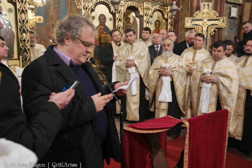 Părintele Constantin Leonte, condus la ceruri printre mii de flori