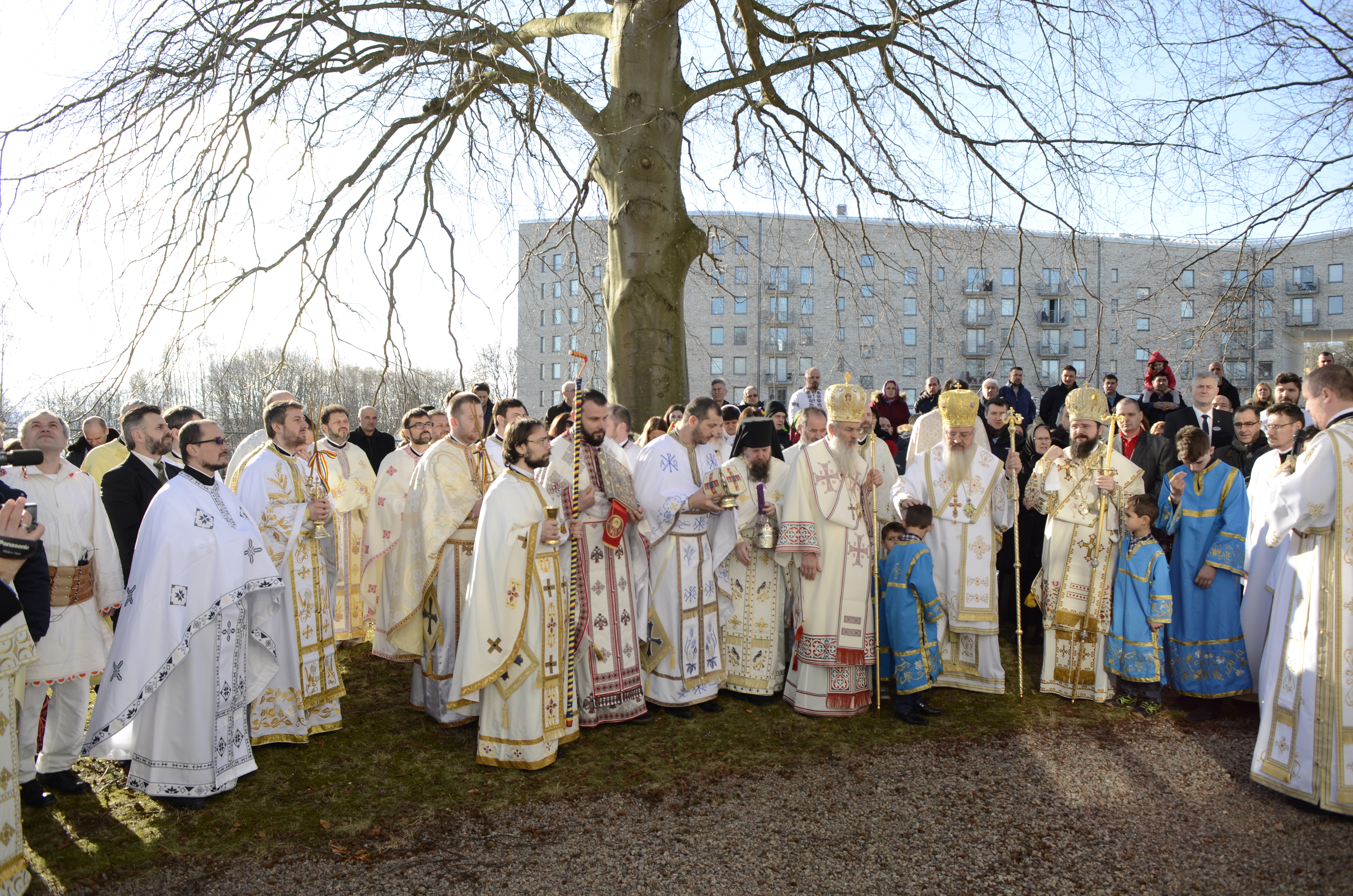 Biserica românească din Jönköping a fost sfinţită Biserica românească din Jönköping a fost sfinţită