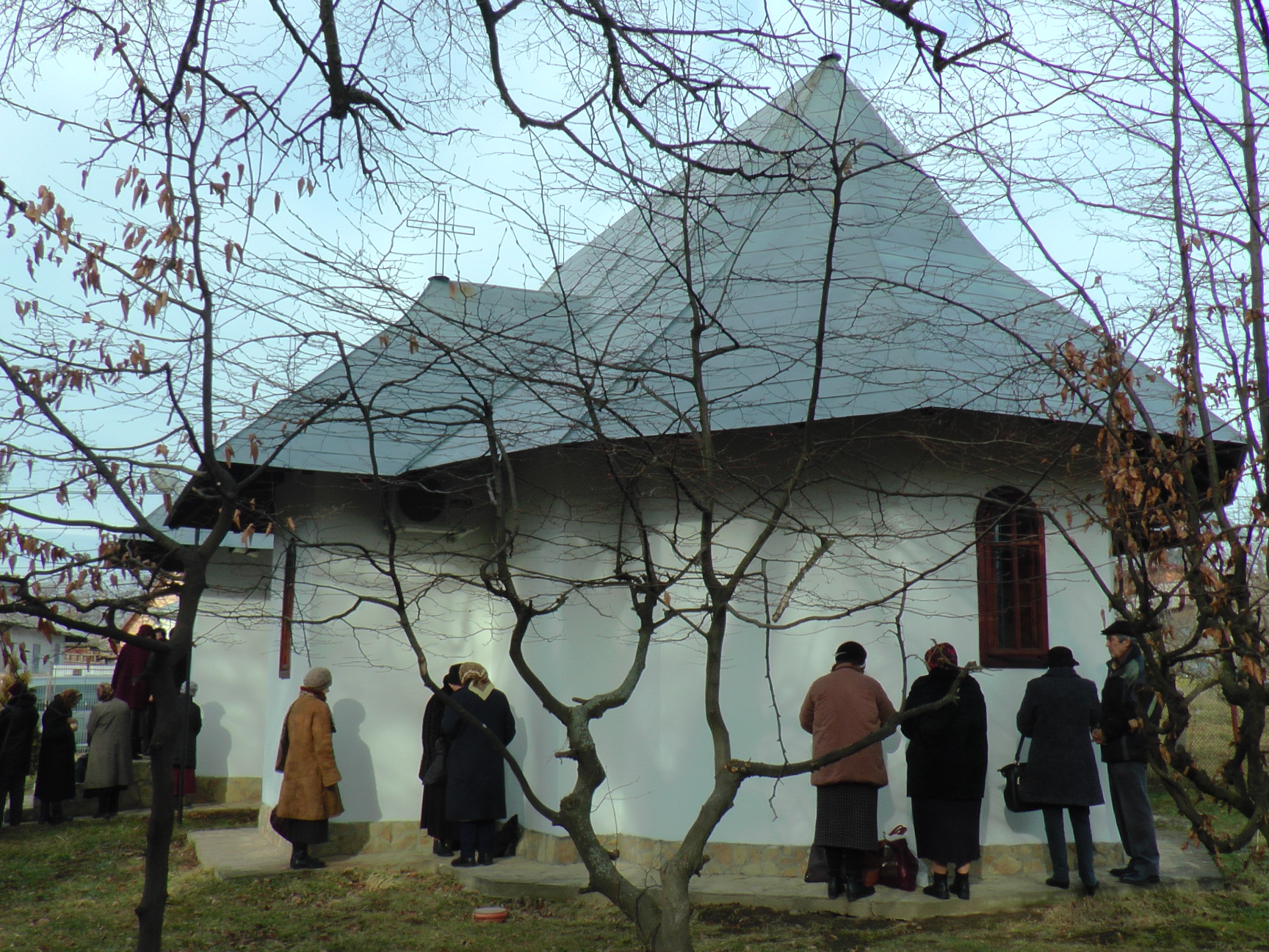 Slujbă arhierească în Biserica Spitalului de Psihiatrie din Suceava