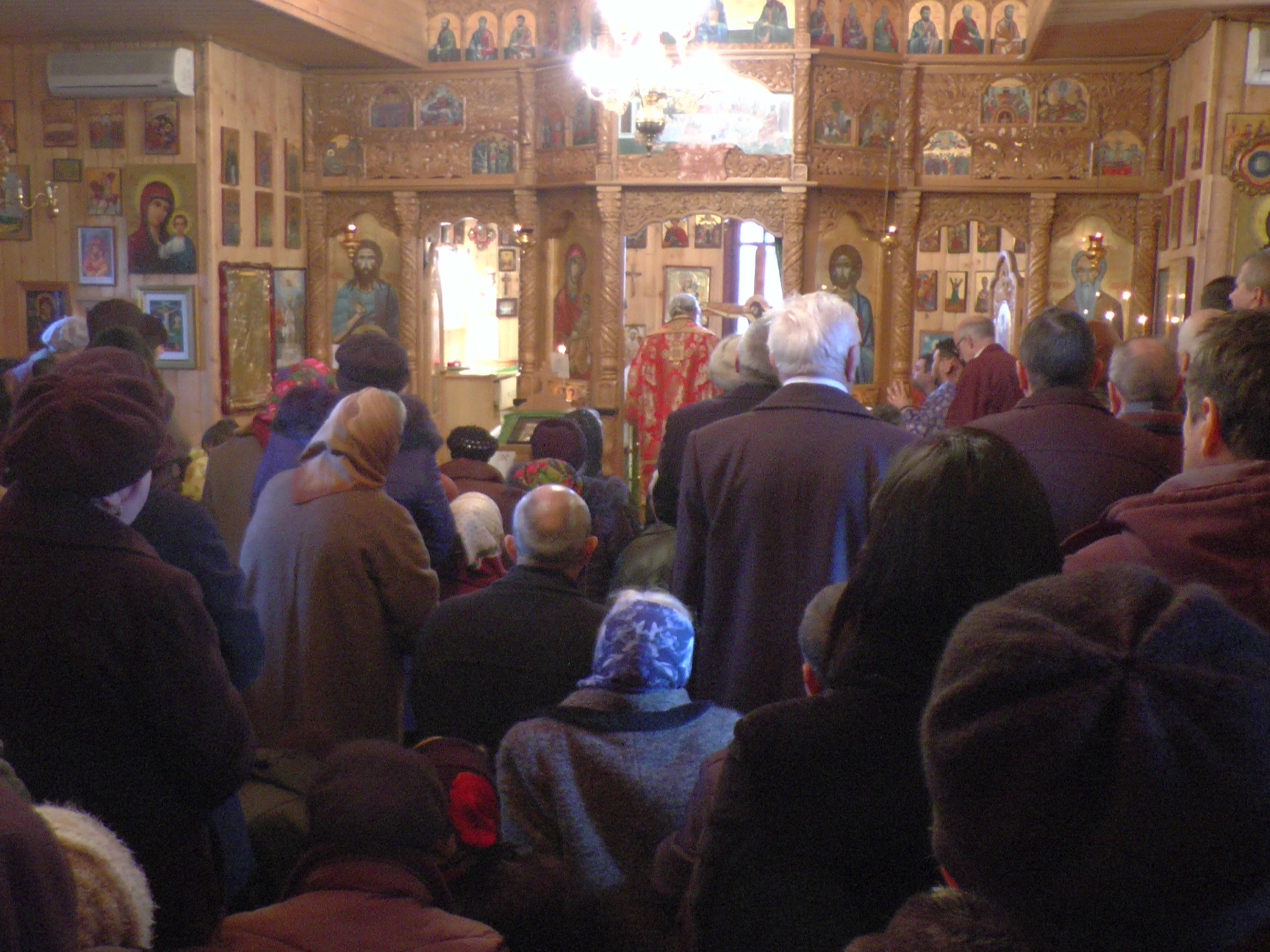 Slujbă arhierească în Biserica Spitalului de Psihiatrie din Suceava