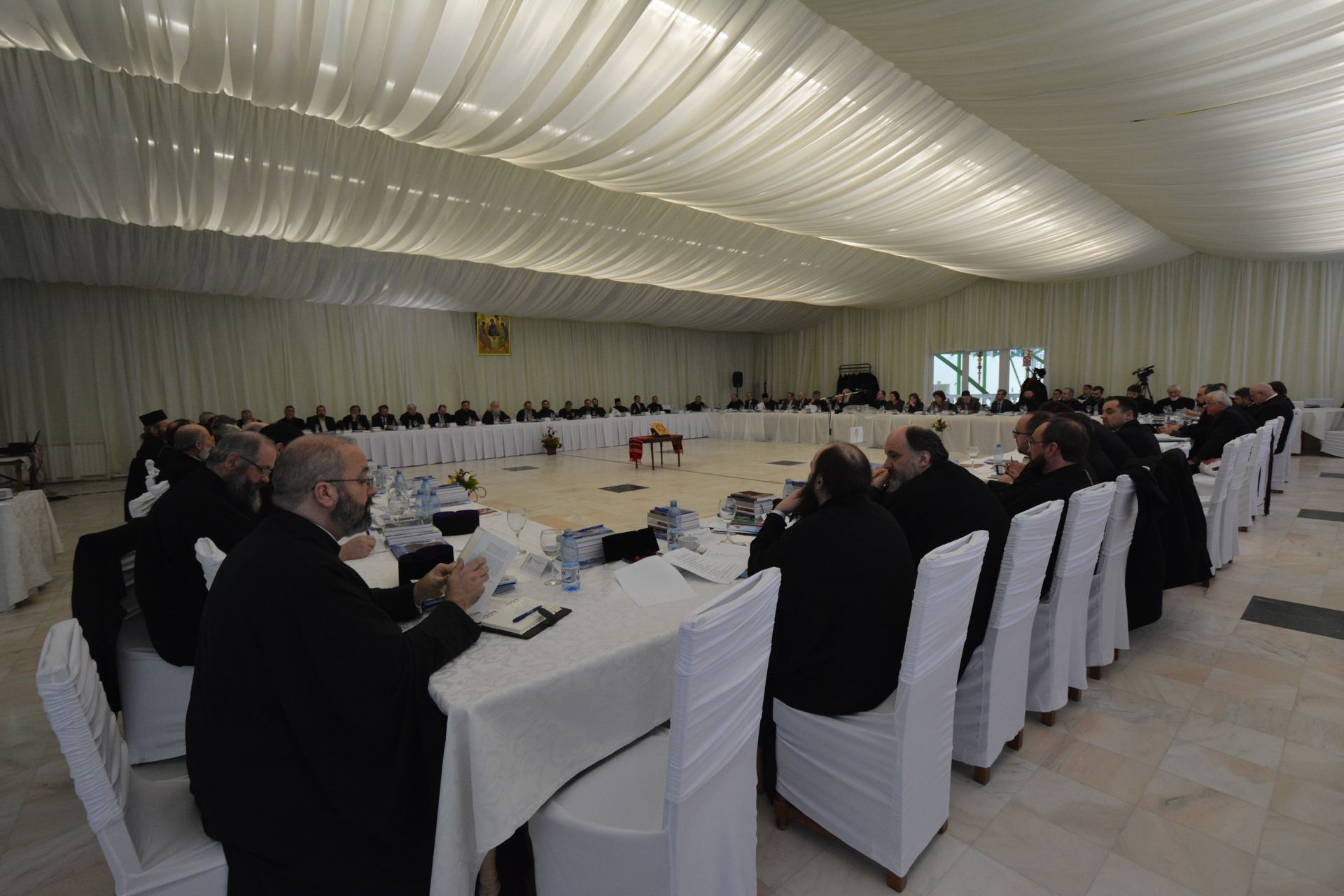 Familia Bisericii și „biserica de acasă”  – o sinteză a activității Arhiepiscopiei Iașilor în anul 2015