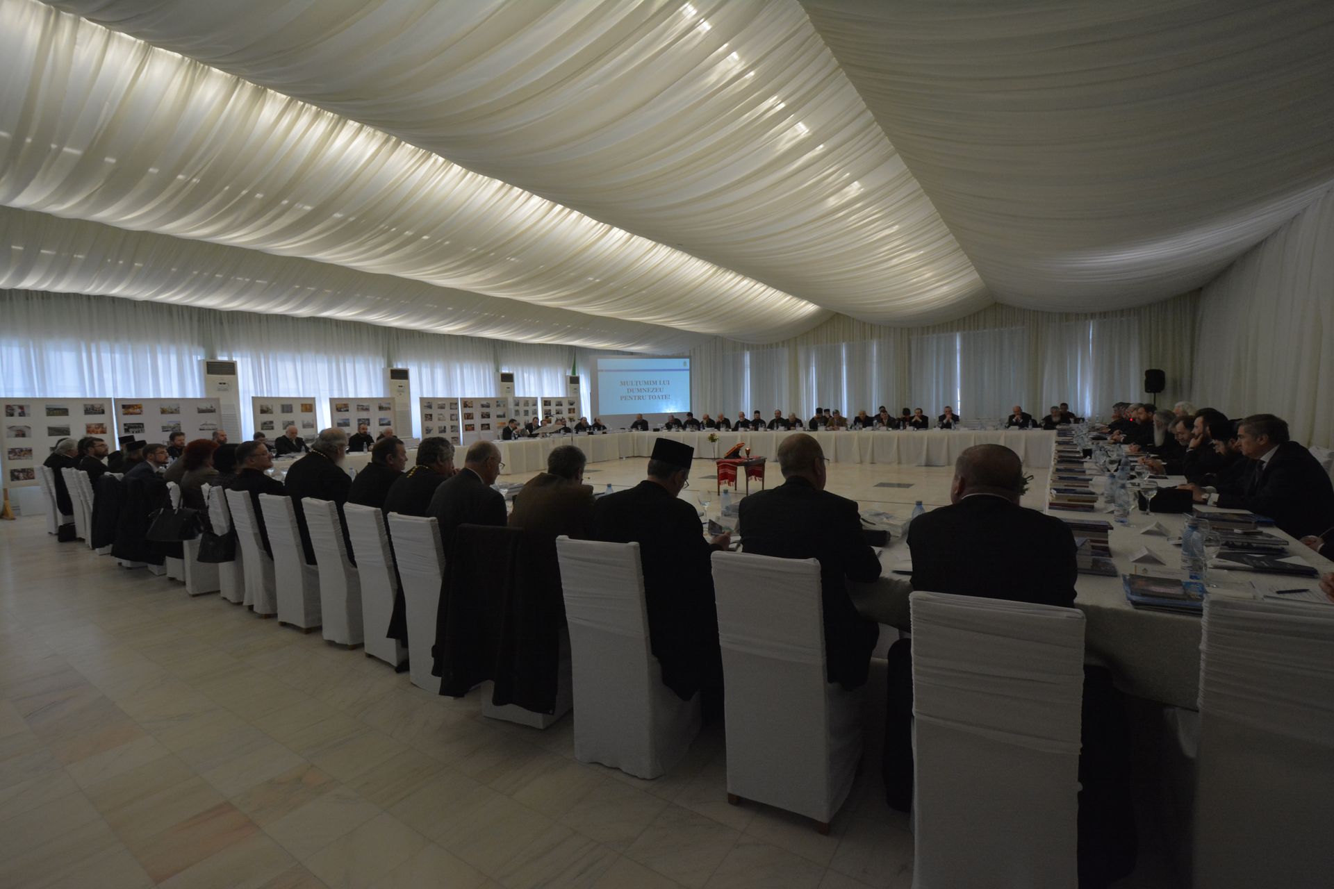 Familia Bisericii și „biserica de acasă”  – o sinteză a activității Arhiepiscopiei Iașilor în anul 2015