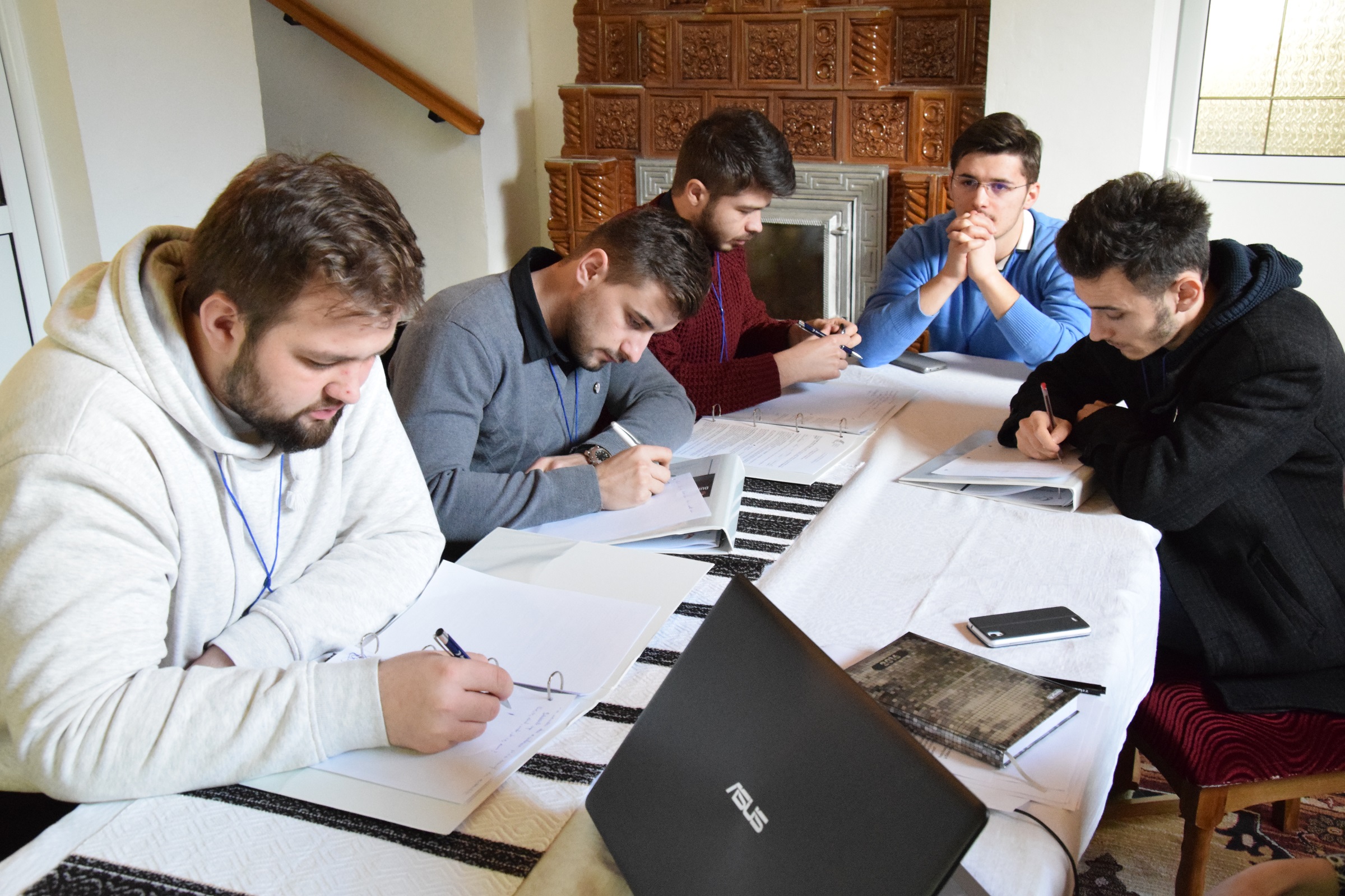 Atelier de jurnalism pentru membrii „Redacției Alpha”