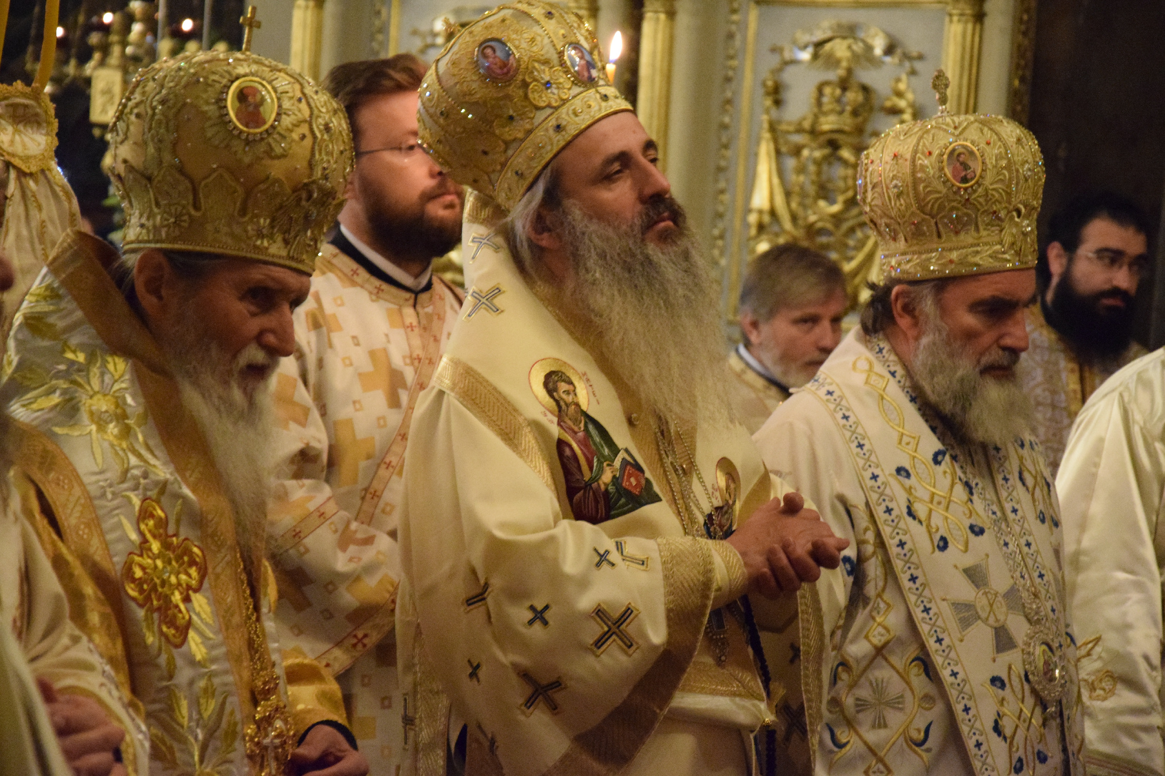 7 ierarhi și zeci de preoți, la hramul istoric al Catedralei Mitropolitane din Iași