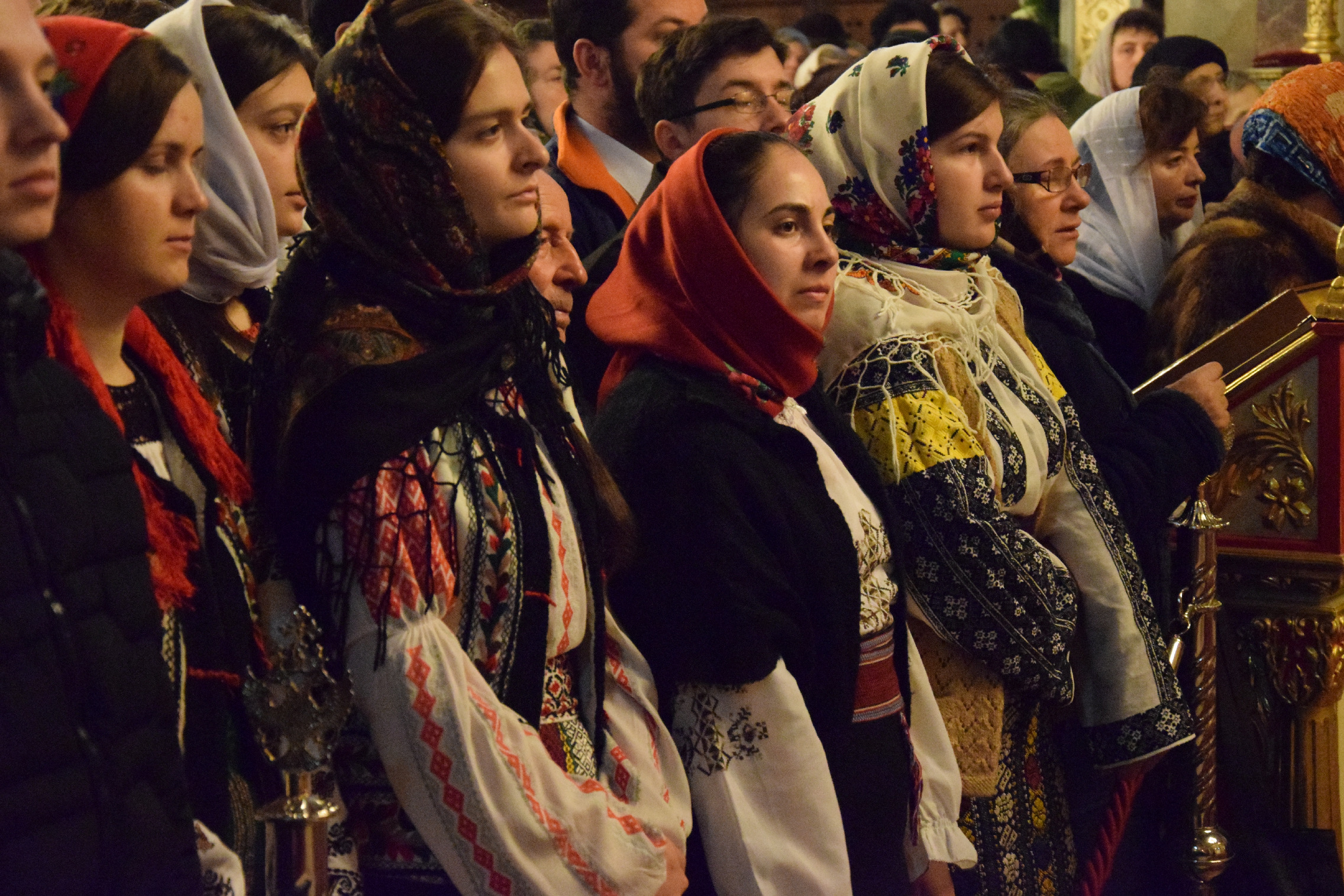 7 ierarhi și zeci de preoți, la hramul istoric al Catedralei Mitropolitane din Iași