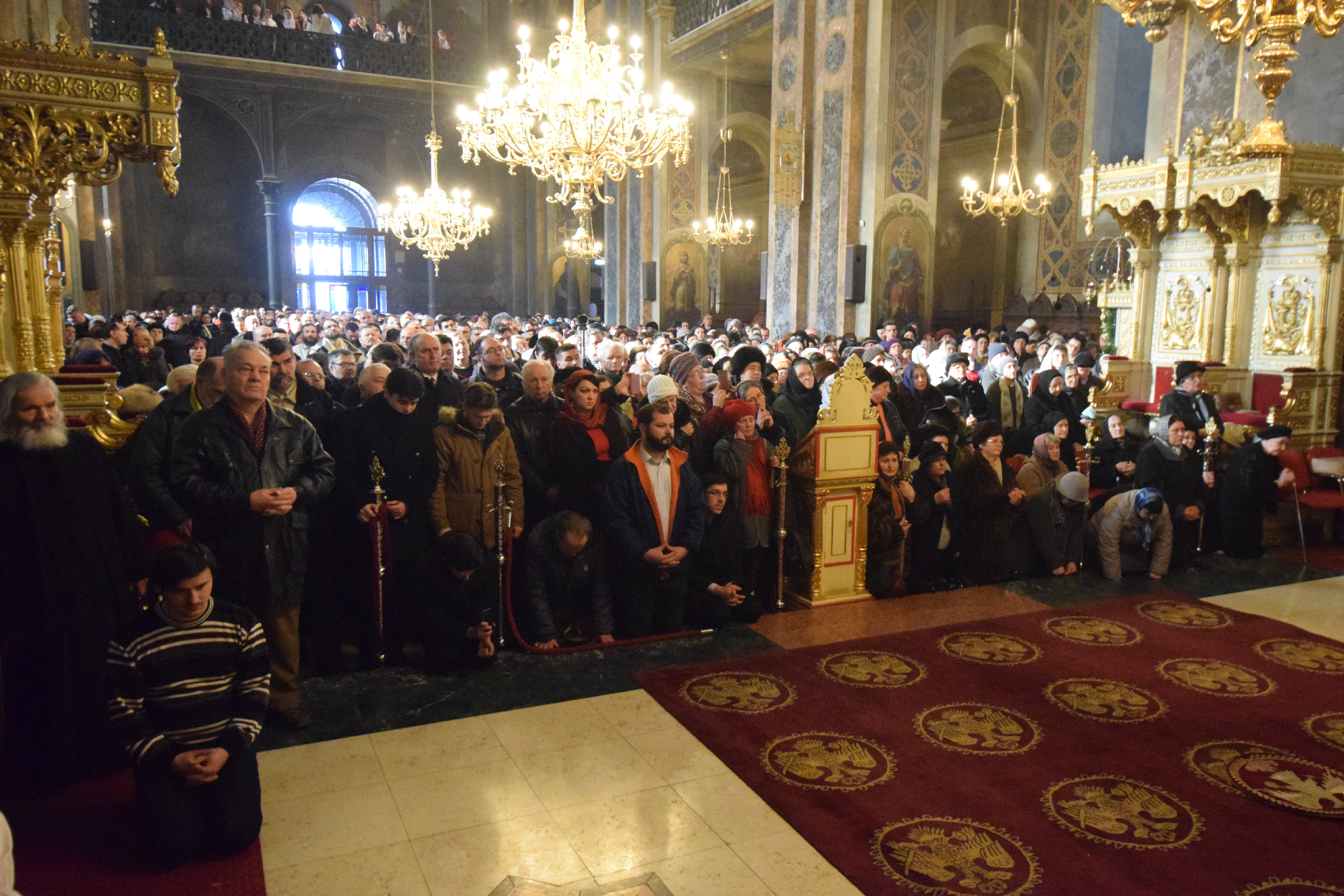 7 ierarhi și zeci de preoți, la hramul istoric al Catedralei Mitropolitane din Iași