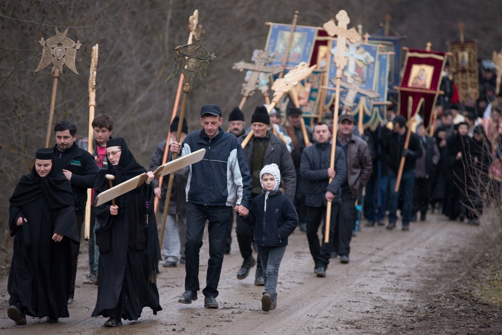 „Sfântul Ierarh Nectarie ne-a rămas în suflet tuturor”