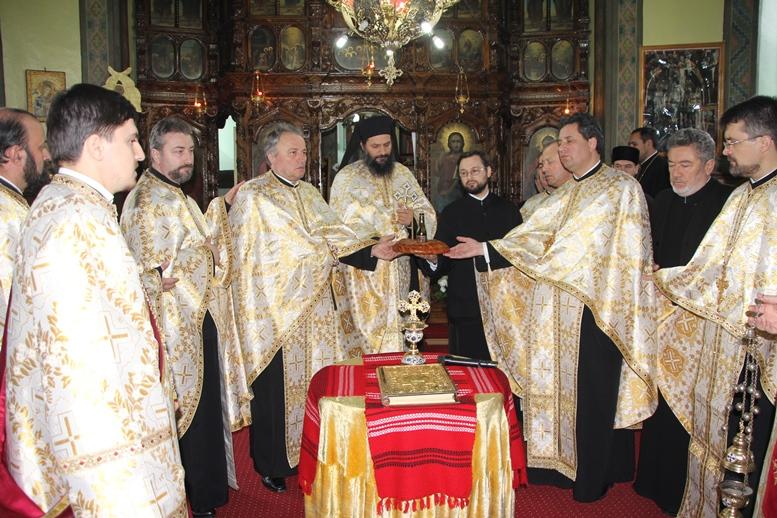 Adunare eparhială într-un centru de ocrotire socială Adunare eparhială într-un centru de ocrotire socială