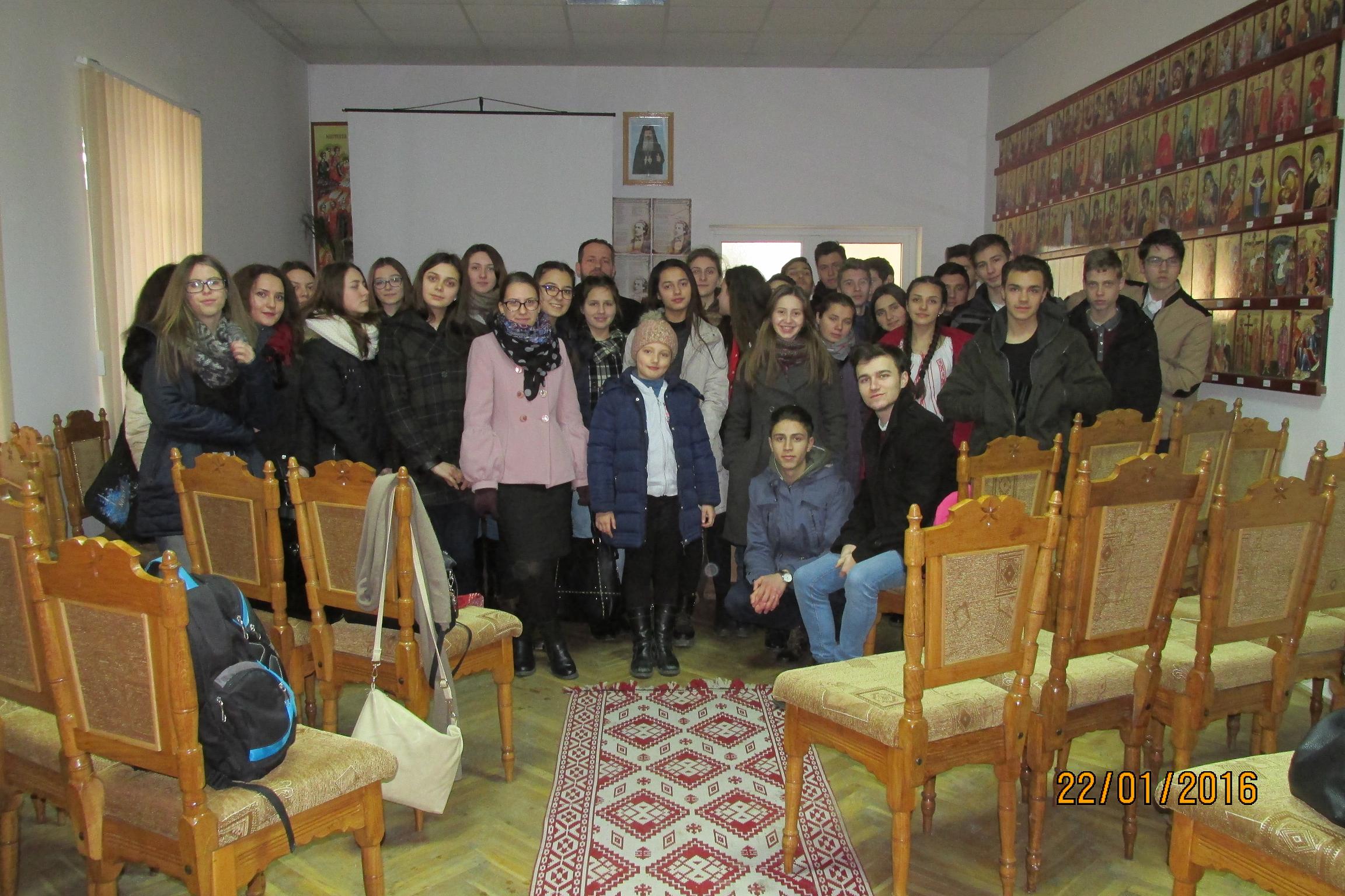 Întâlniri săptămânale ale tinerilor din ATOR Hârlău