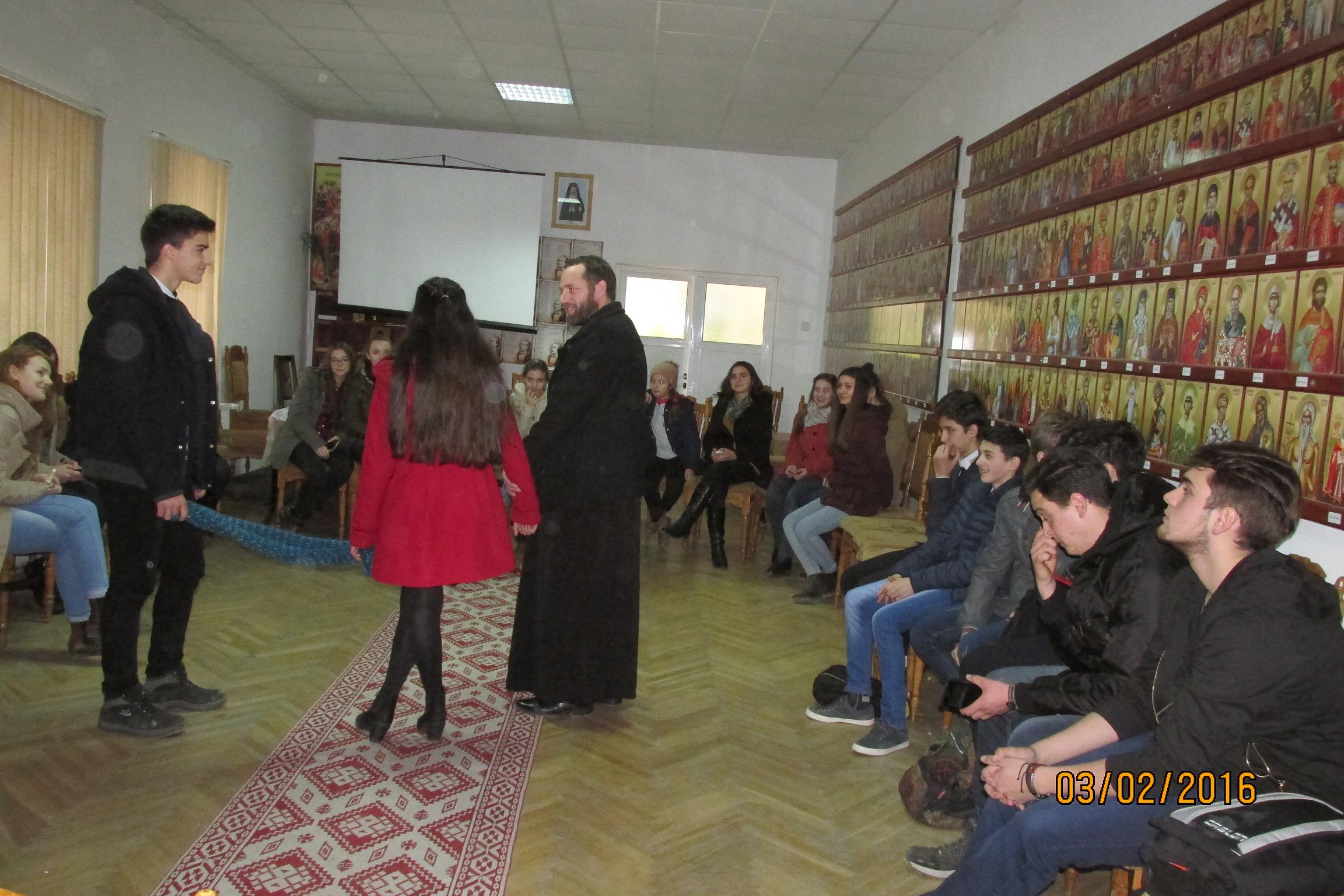 Întâlniri săptămânale ale tinerilor din ATOR Hârlău