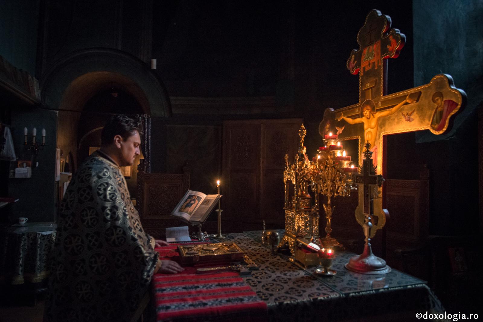 Rugăciunea de invocare a Duhului Sfânt de la începutul Sfintei Liturghii