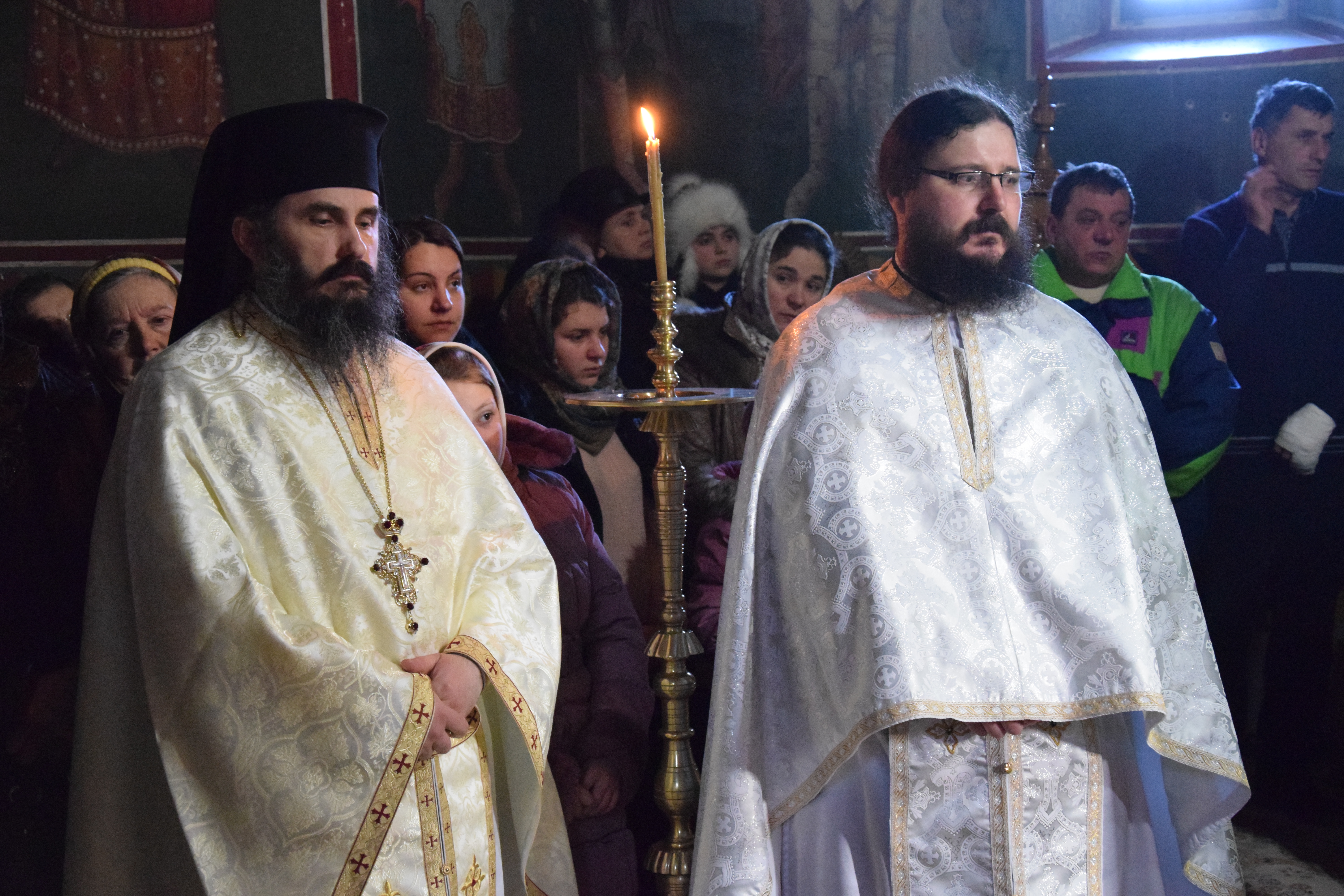 Liturghie oficiată de IPS Părinte Mitropolit Teofan la Schitul Codrii Pașcanilor