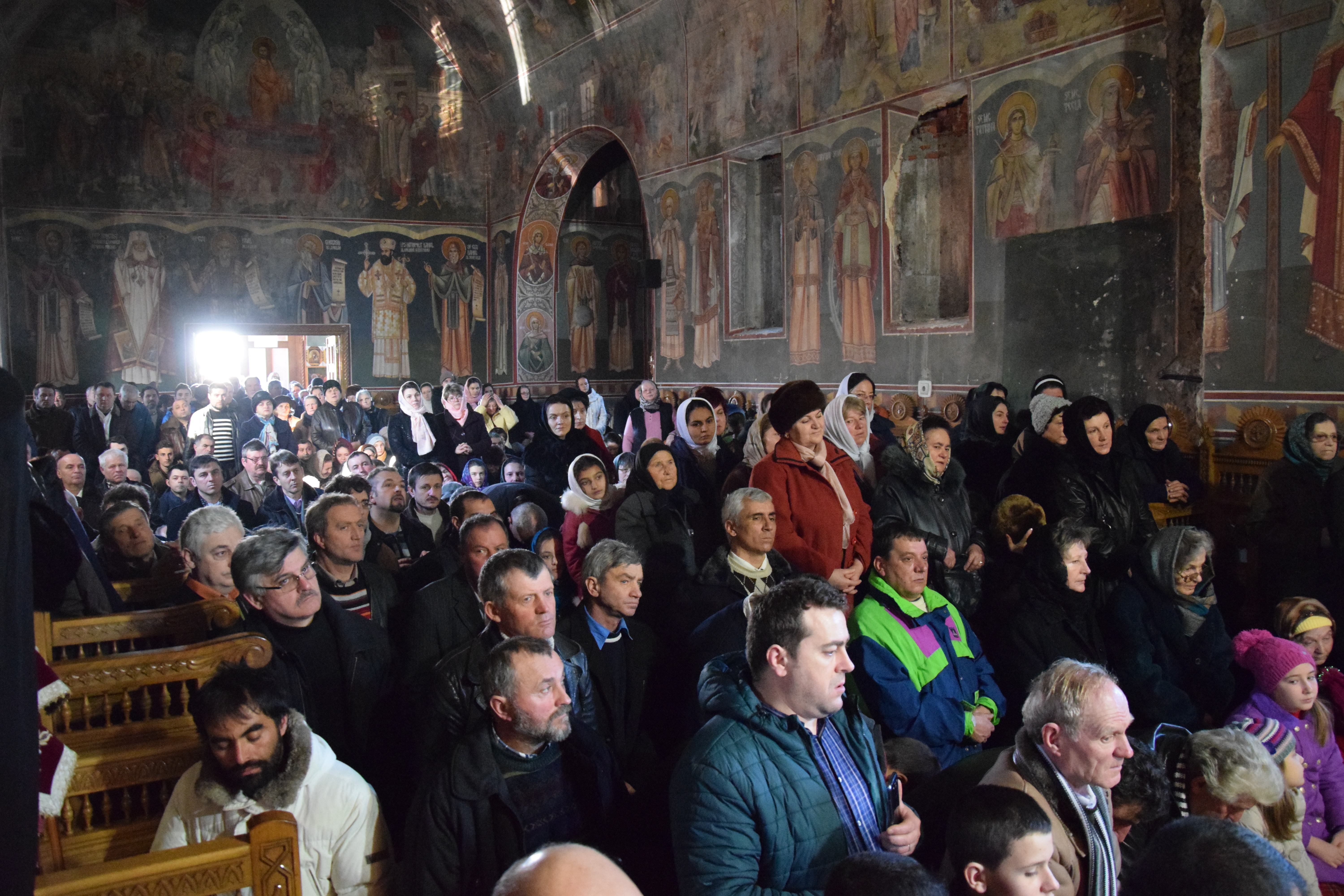 Liturghie oficiată de IPS Părinte Mitropolit Teofan la Schitul Codrii Pașcanilor