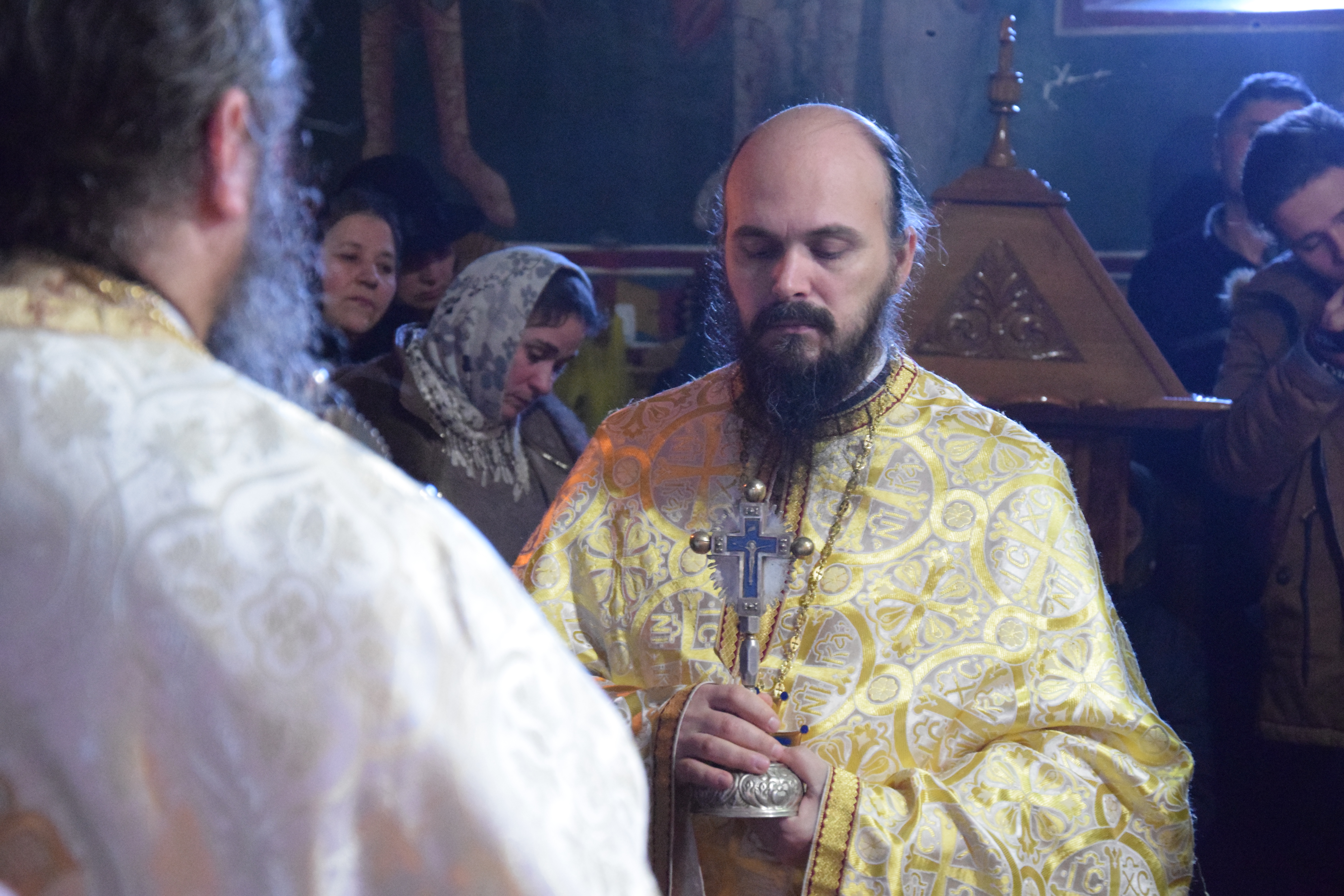Liturghie oficiată de IPS Părinte Mitropolit Teofan la Schitul Codrii Pașcanilor