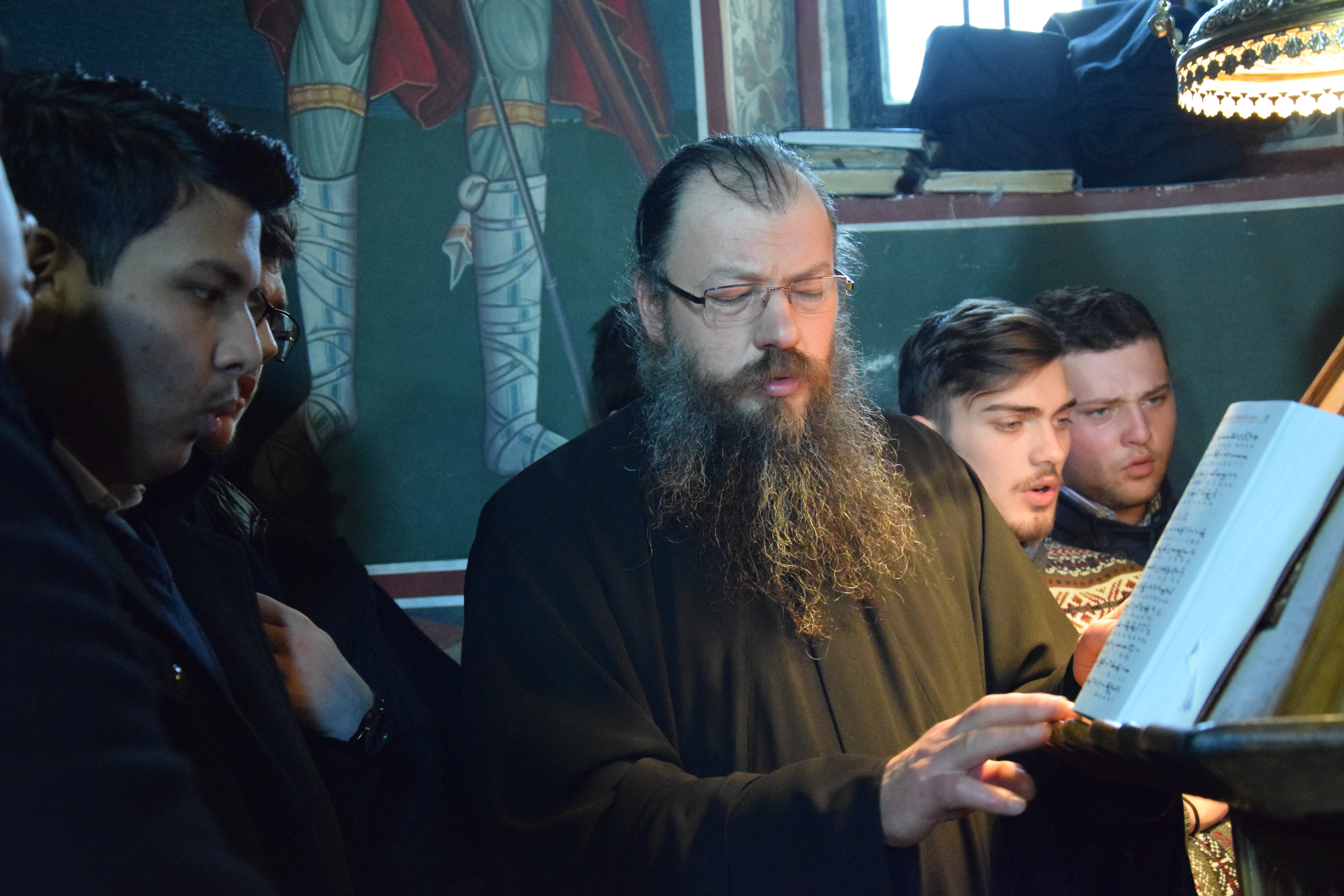 Liturghie oficiată de IPS Părinte Mitropolit Teofan la Schitul Codrii Pașcanilor