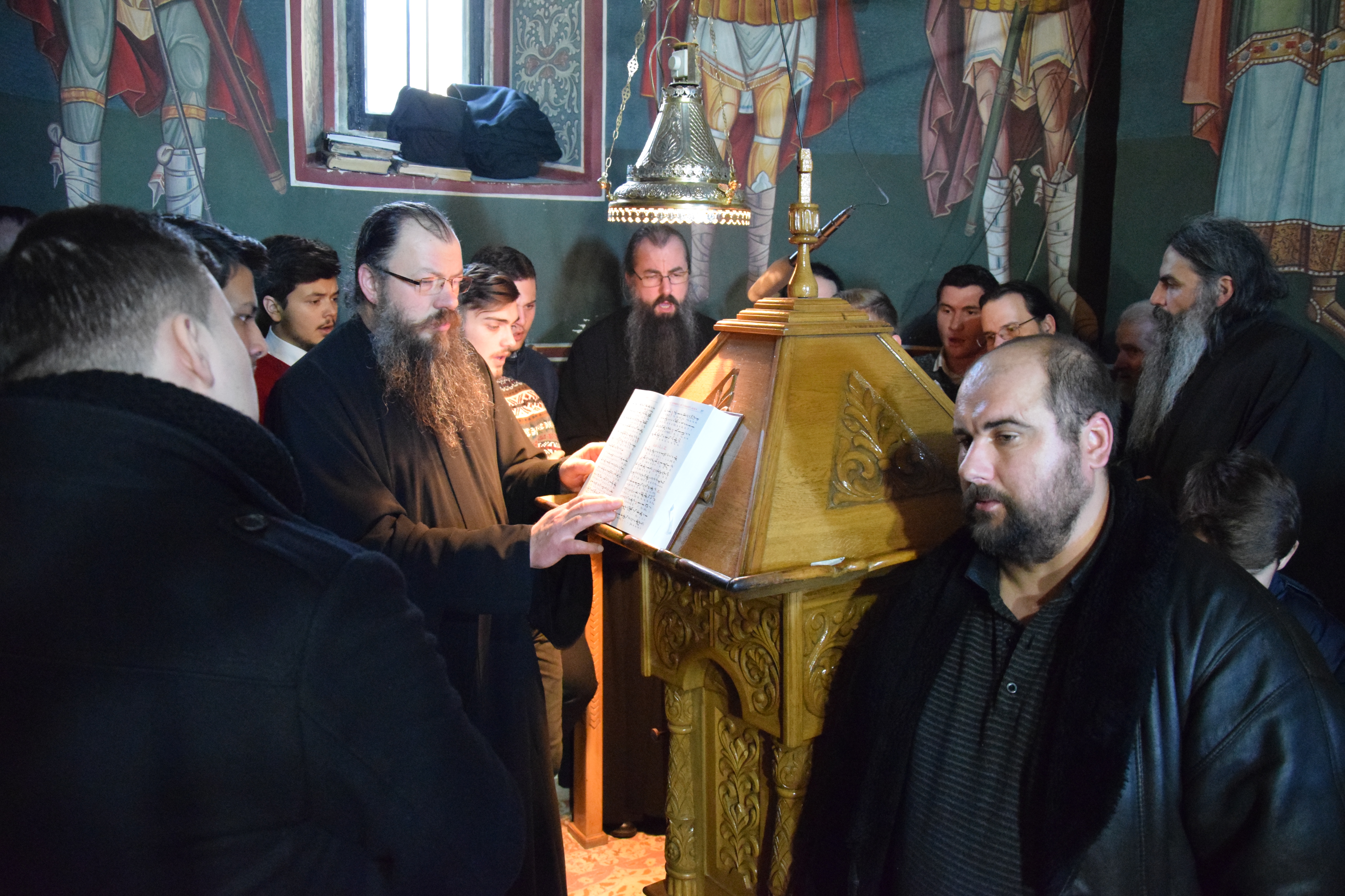 Liturghie oficiată de IPS Părinte Mitropolit Teofan la Schitul Codrii Pașcanilor