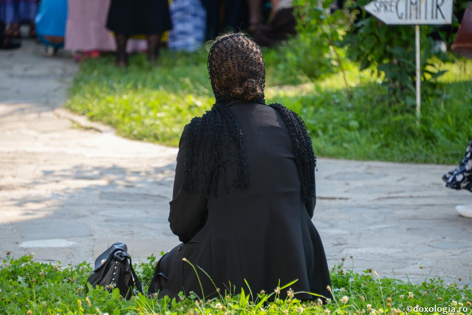 Domnul nu zadarnic porunceşte să urâm amăgitoarele desfătări