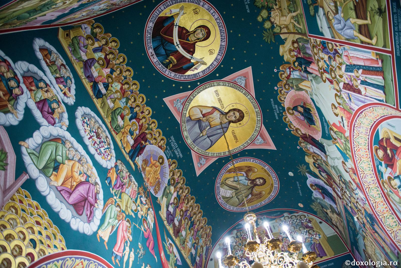 Sfinţii se rugau neîncetat în necazuri