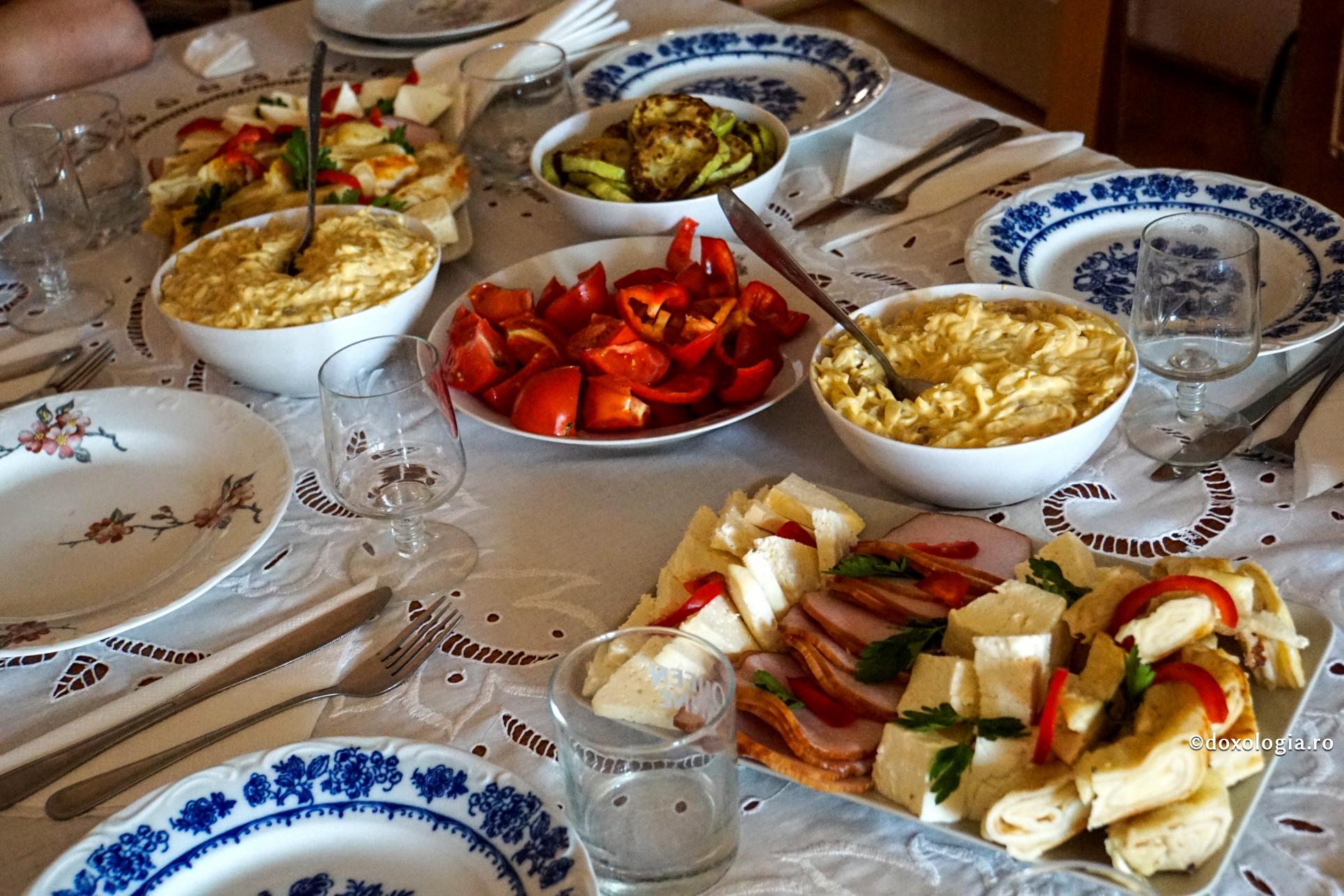 Oriunde se așază tatăl, acolo este capul mesei