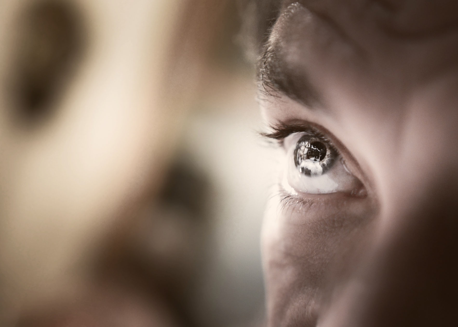 Îmbătrânim nu sub povara anilor, ci a prea multor dorințe privire