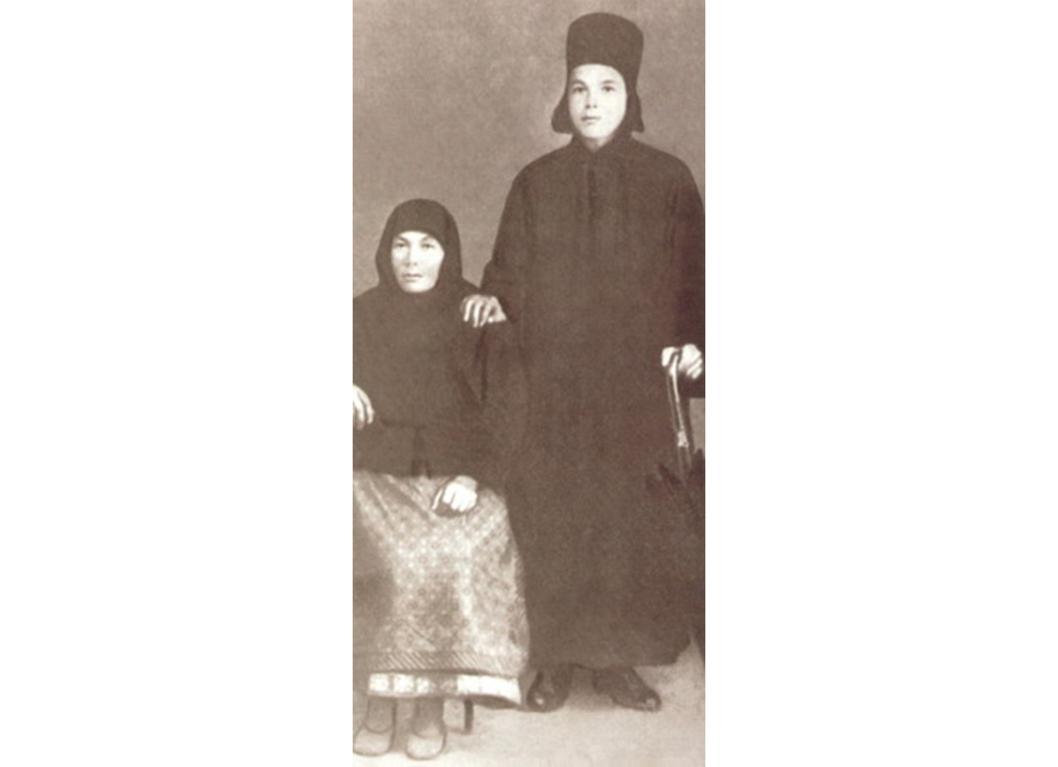 PF Teoctist cu mama sa