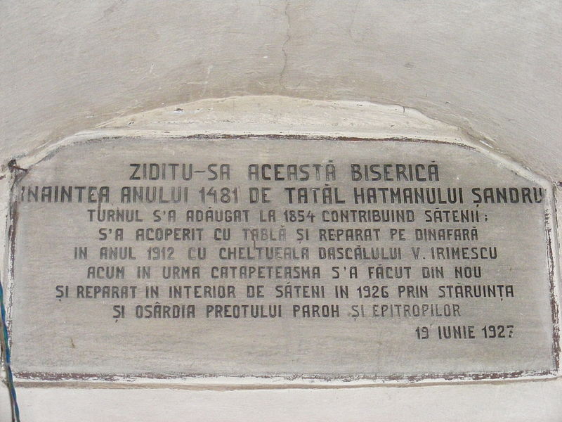 Sfânta Parascheva ocroteşte de secole biserica din Dolheştii Mari