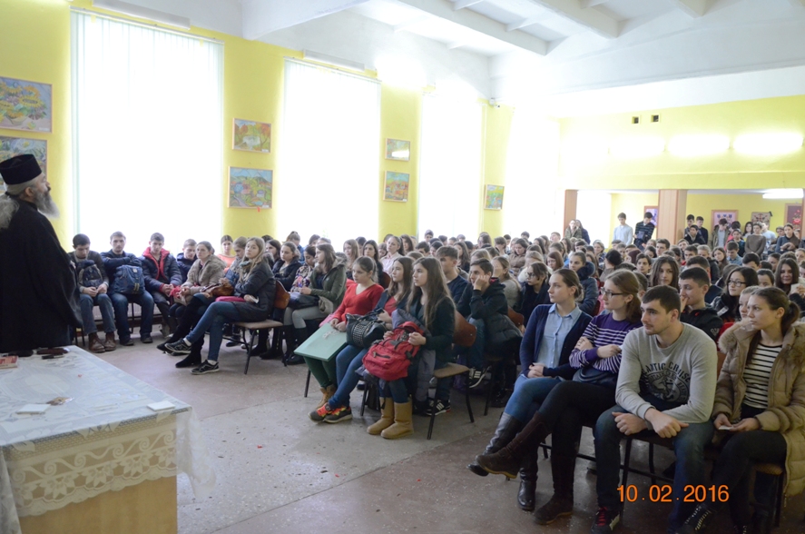Preasfințitul Părinte Antonie, Episcop-vicar al Arhiepiscopiei Chișinăului, a vizitat Liceul „Mihai Eminescu” din Hâncești Preasfințitul Părinte Antonie, Episcop-vicar al Arhiepiscopiei Chișinăului, a vizitat Liceul „Mihai Eminescu” din Hâncești