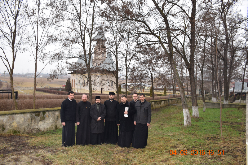 Şedinţă de lucru a Biroului pentru catehizare al Arhiepiscopiei Iaşilor Şedinţă de lucru a Biroului pentru catehizare al Arhiepiscopiei Iaşilor